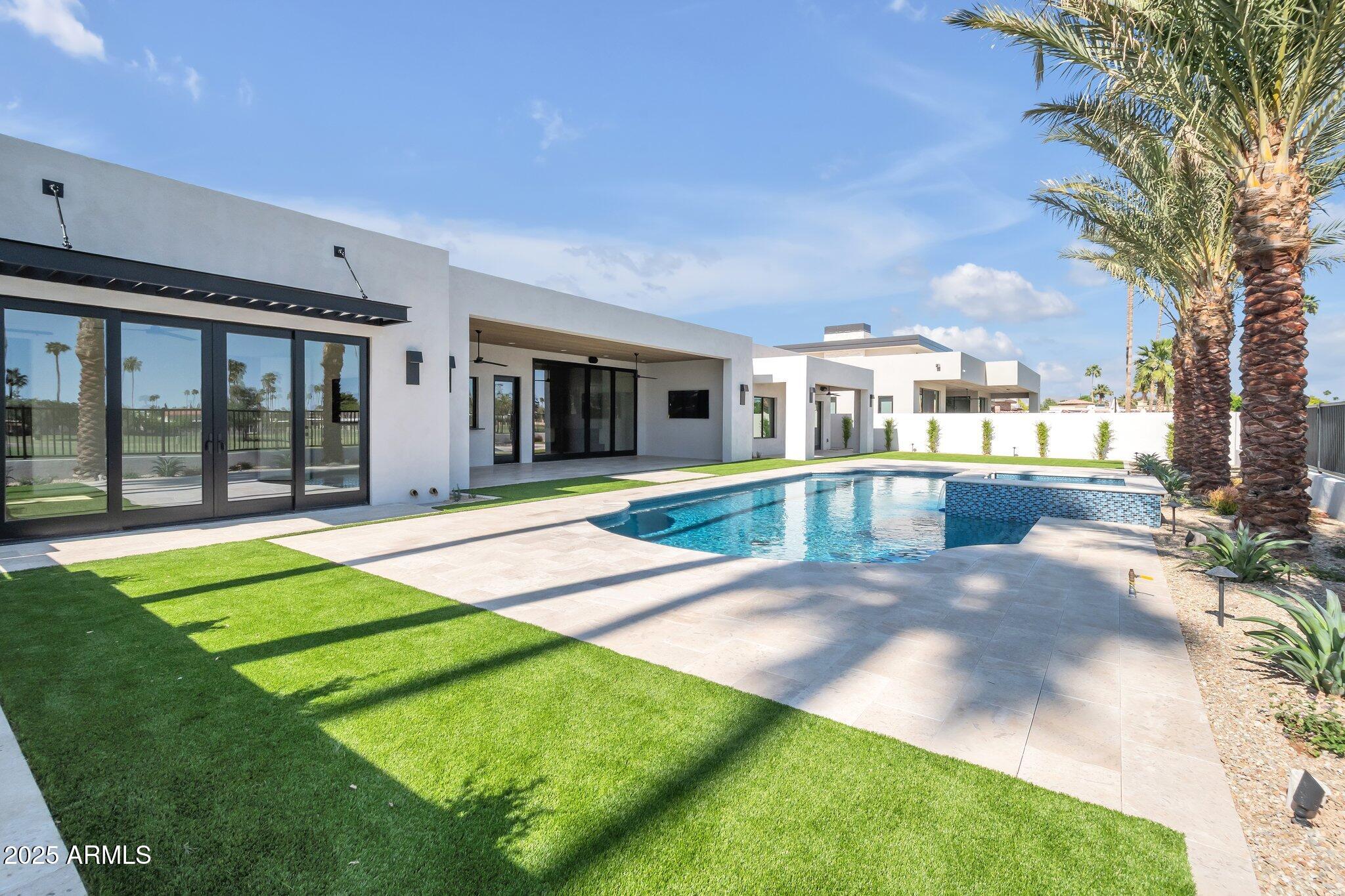 PALO VIENTO 2 - Residential
