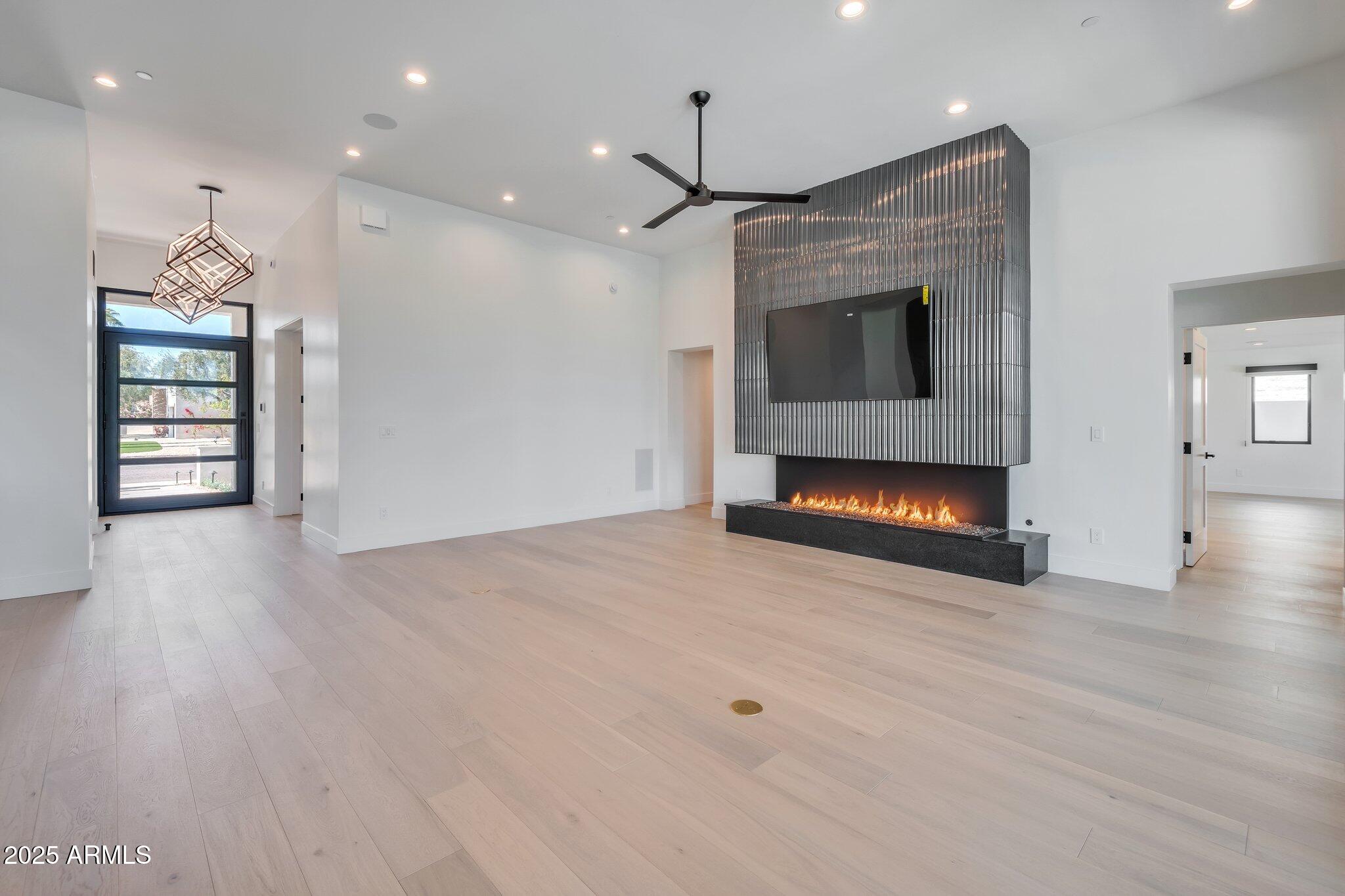 PALO VIENTO 2 - Residential