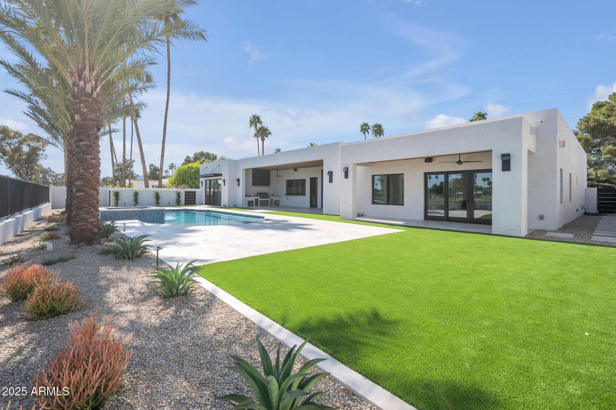 PALO VIENTO 2 - Residential