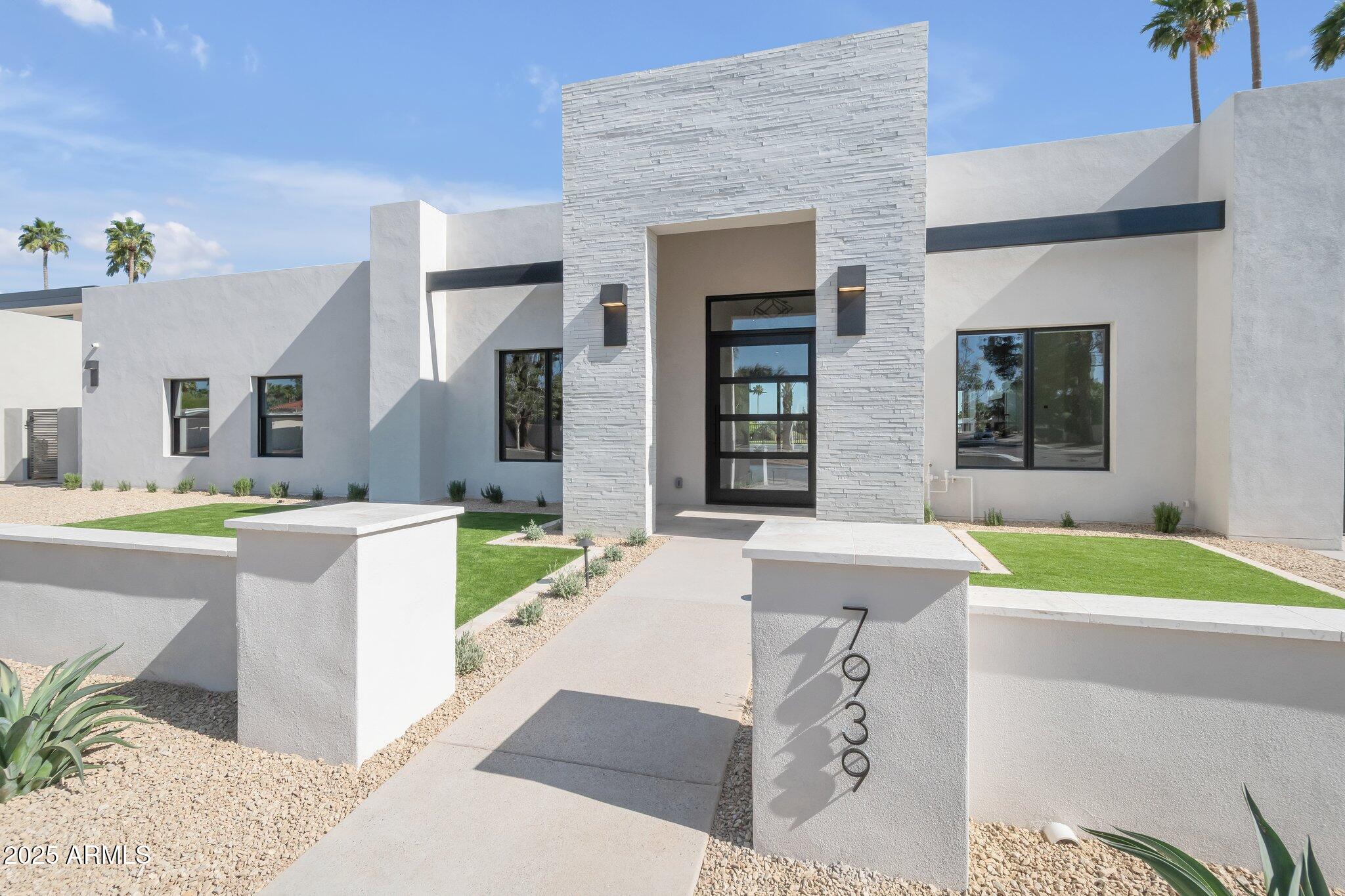PALO VIENTO 2 - Residential
