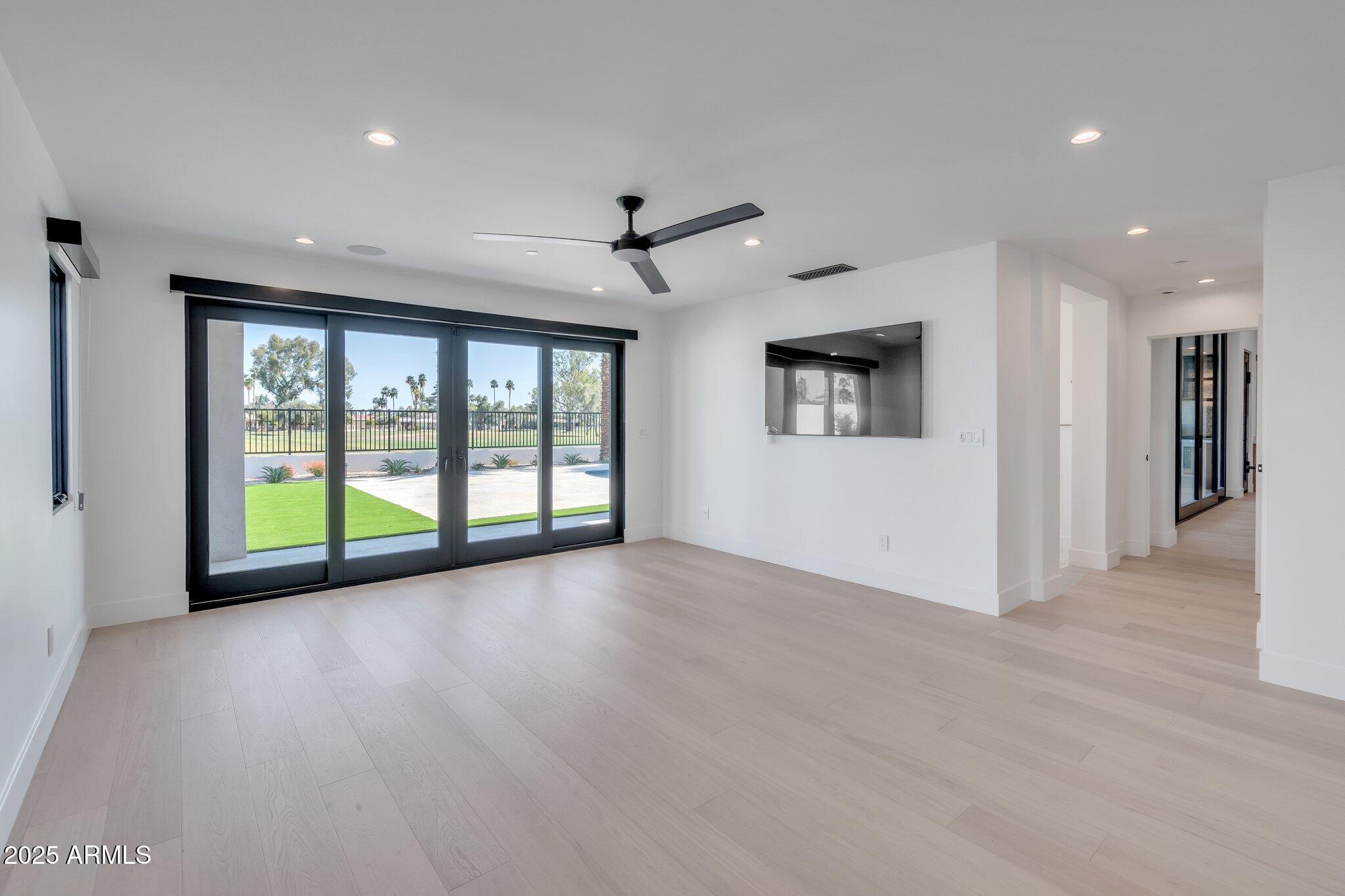 PALO VIENTO 2 - Residential