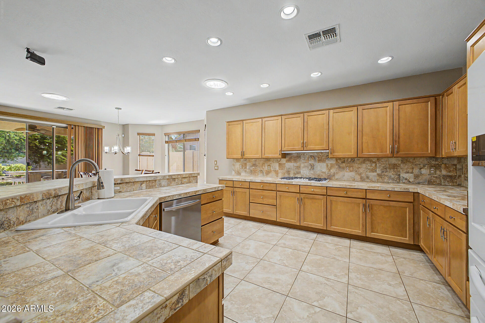 ROBSON RANCH - Residential