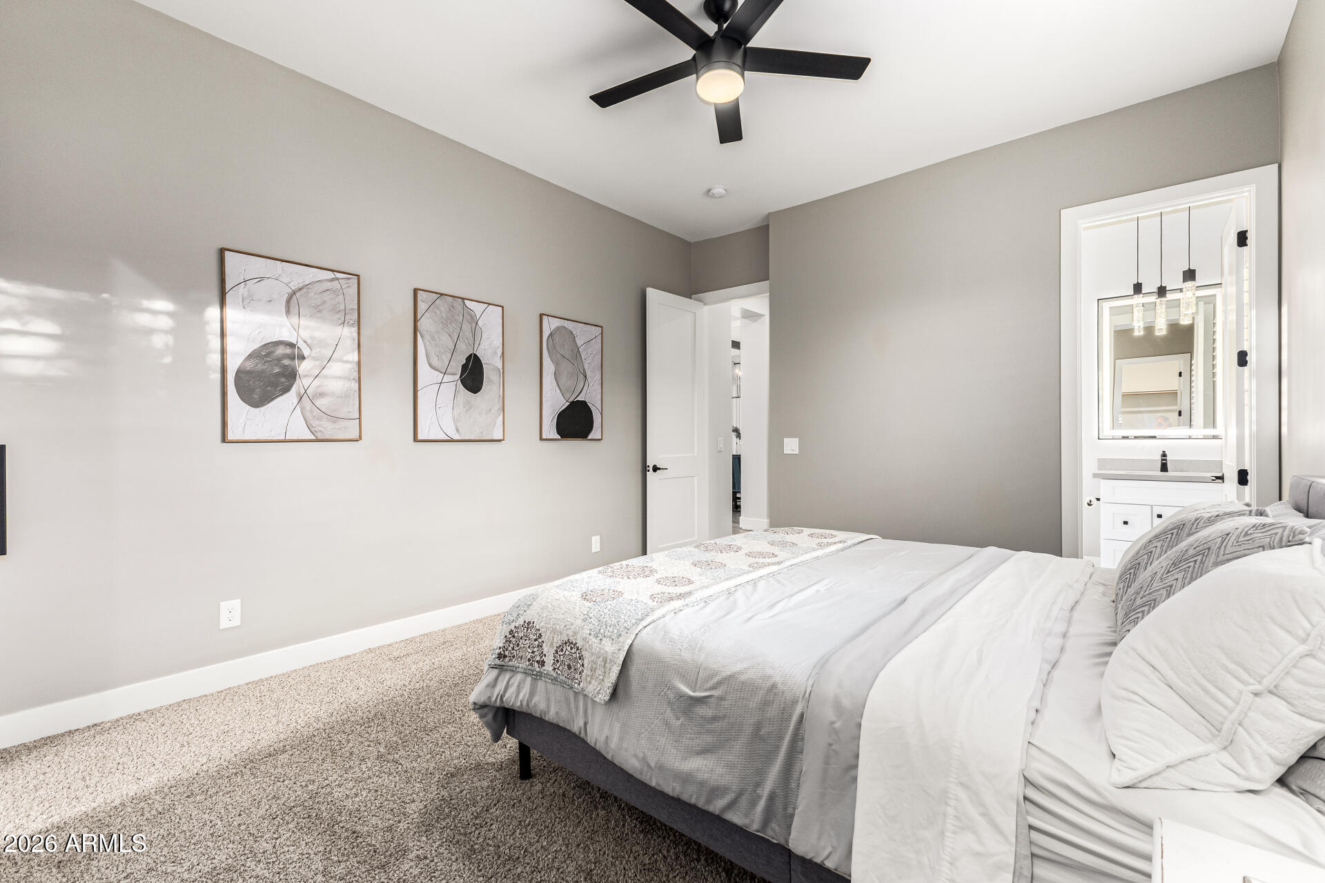 ENCANTO REAL - Residential