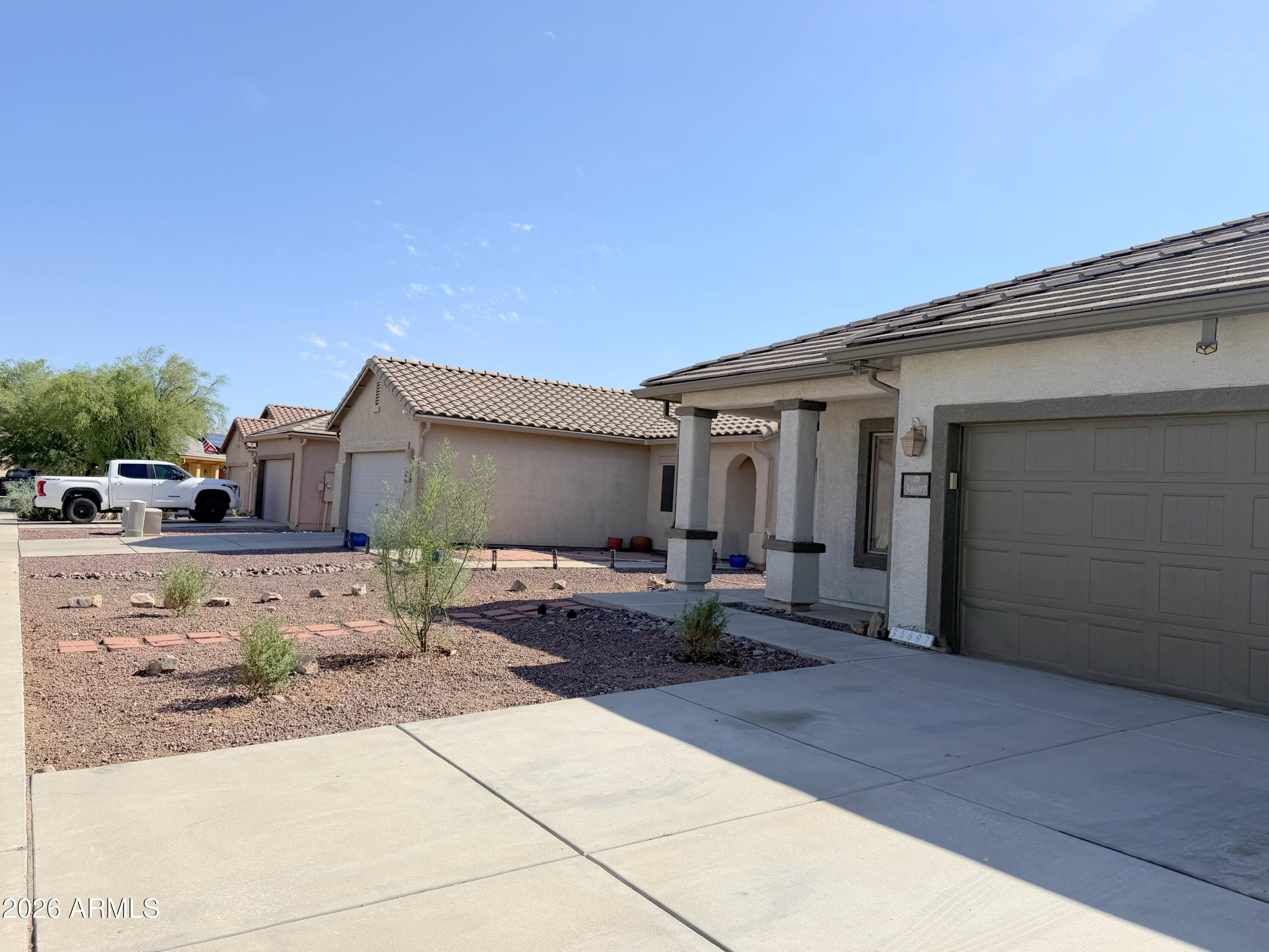 RED ROCK VILLAGE 1 - Residential