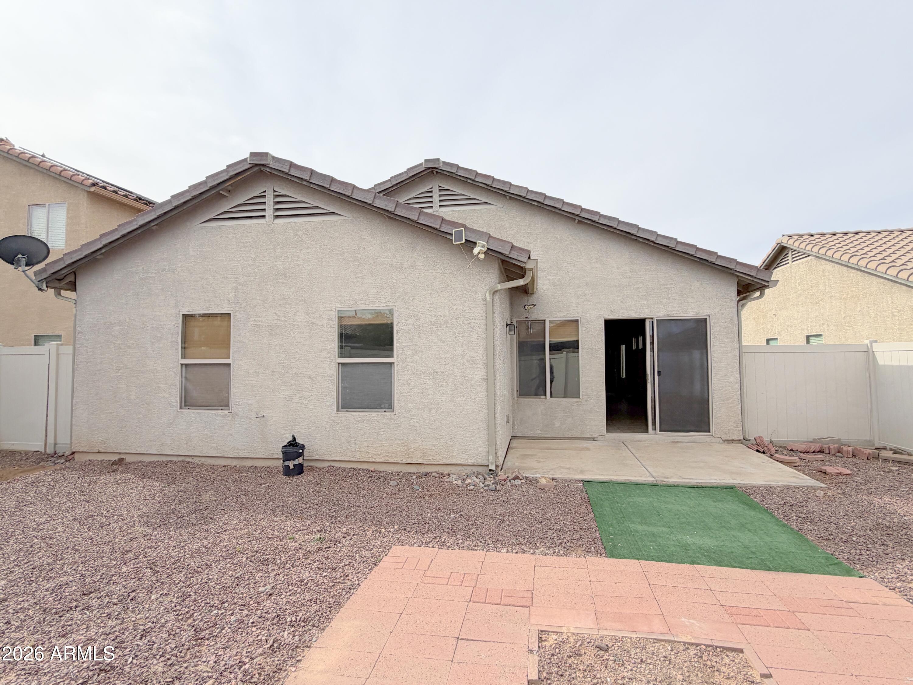 RED ROCK VILLAGE 1 - Residential