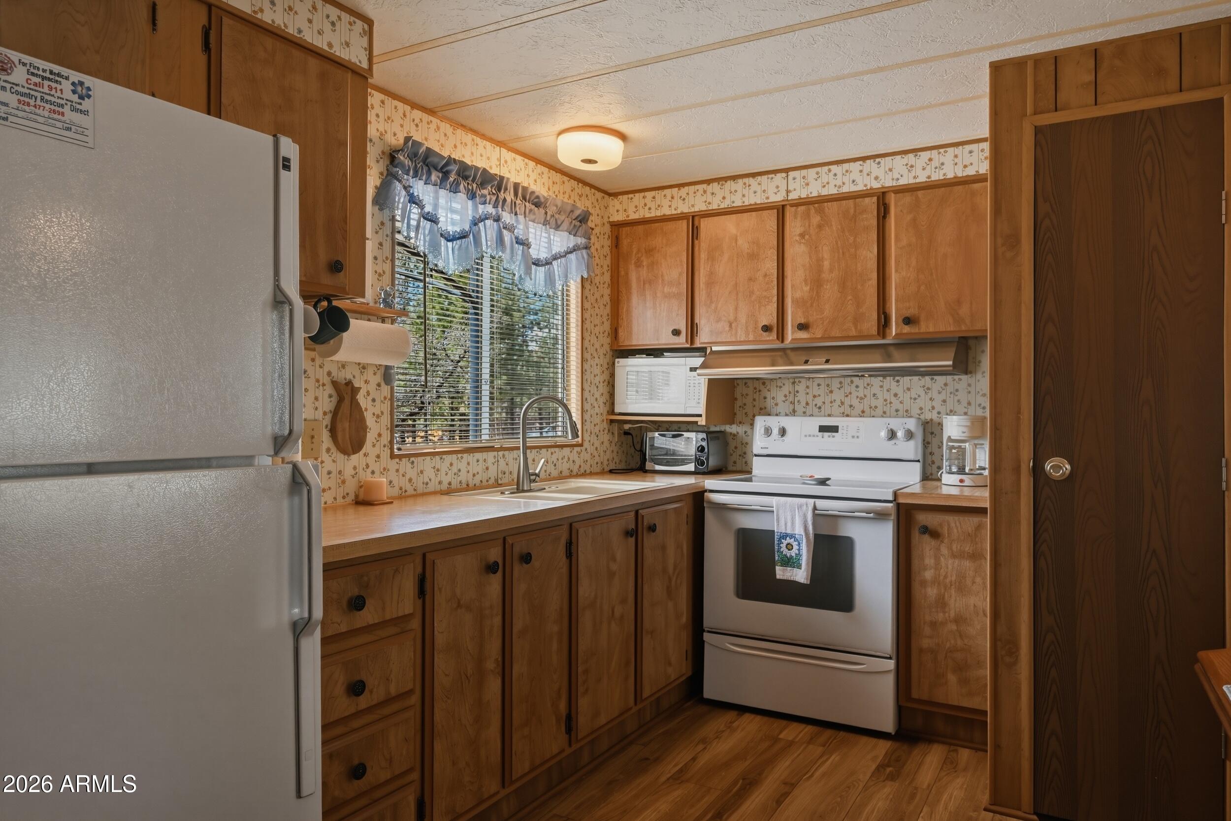 CLEAR CREEK PINES 3 - Residential