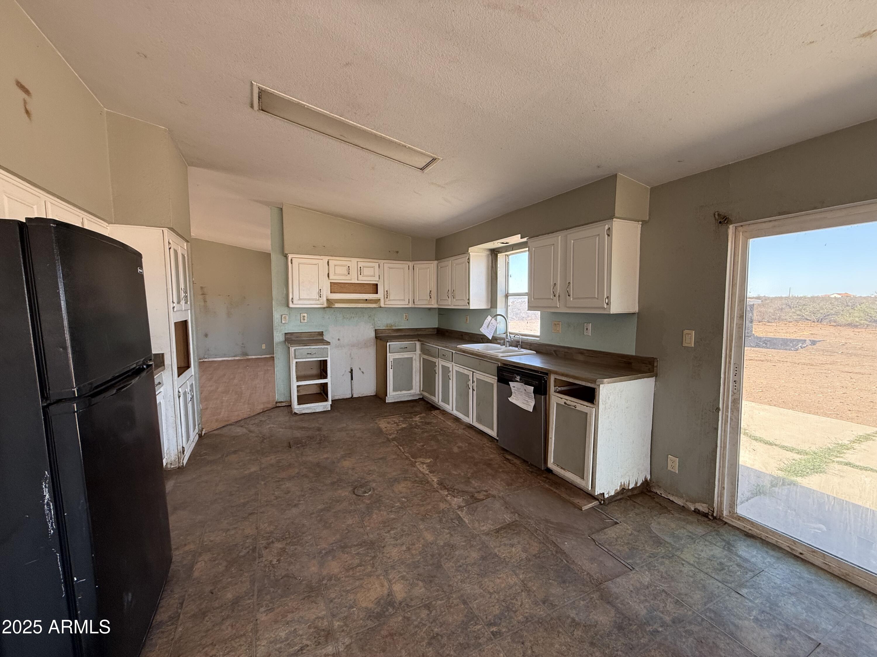 HIGH KNOLL RANCHES - Residential