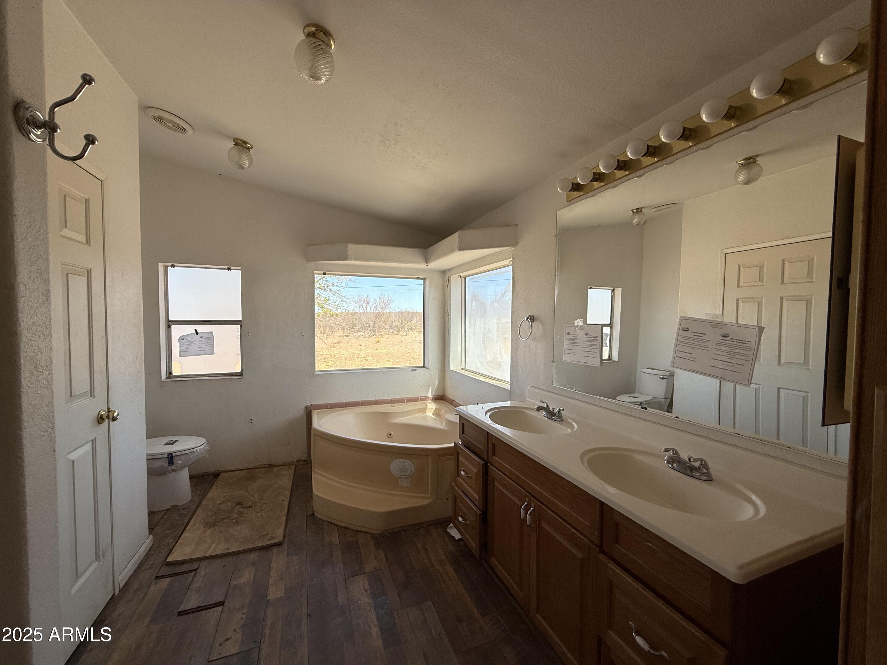 HIGH KNOLL RANCHES - Residential
