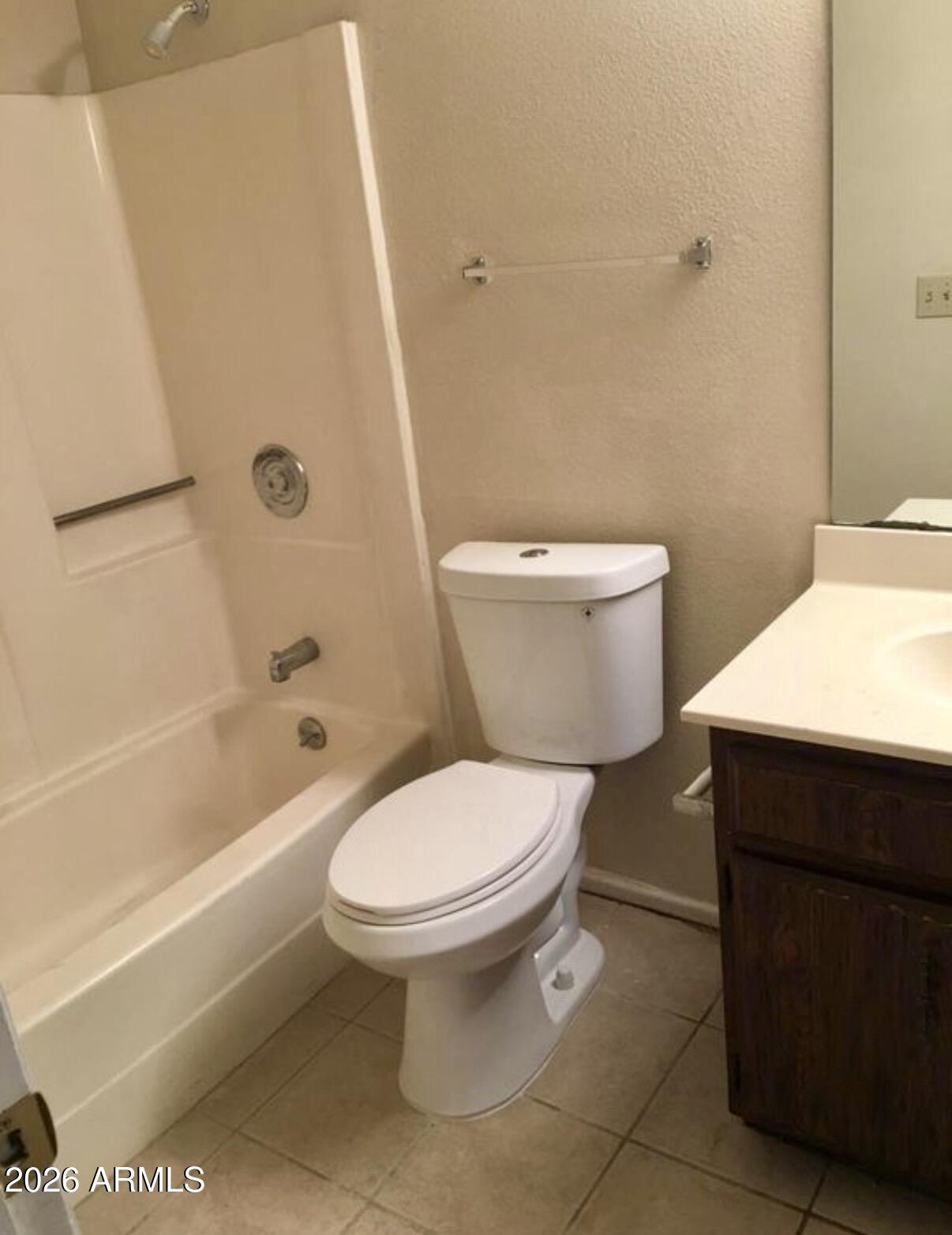 ESTRID ESTATES - Residential Lease
