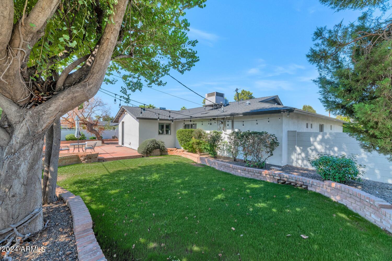 COLLINS GROVE - Residential Lease