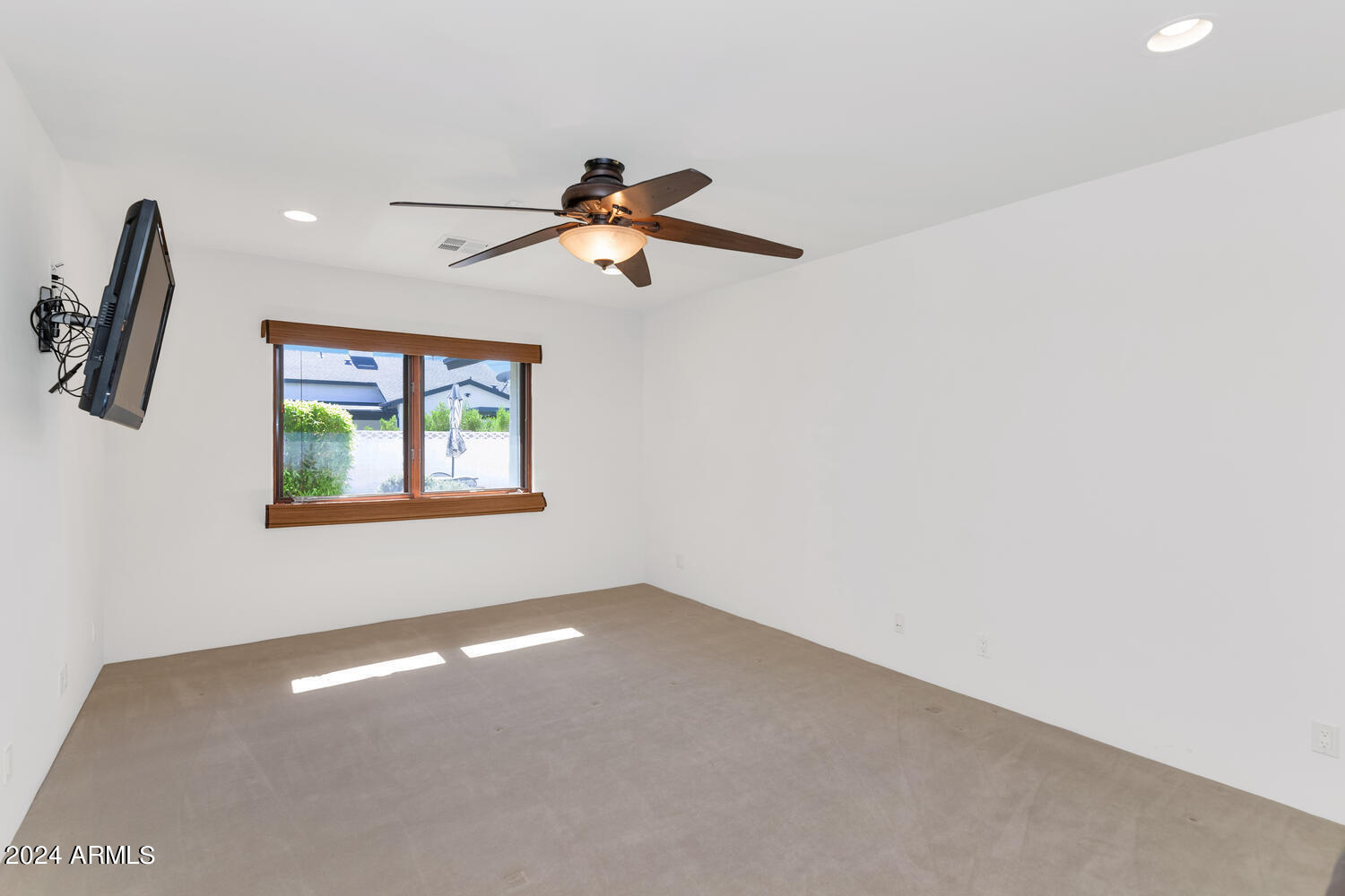 COLLINS GROVE - Residential Lease