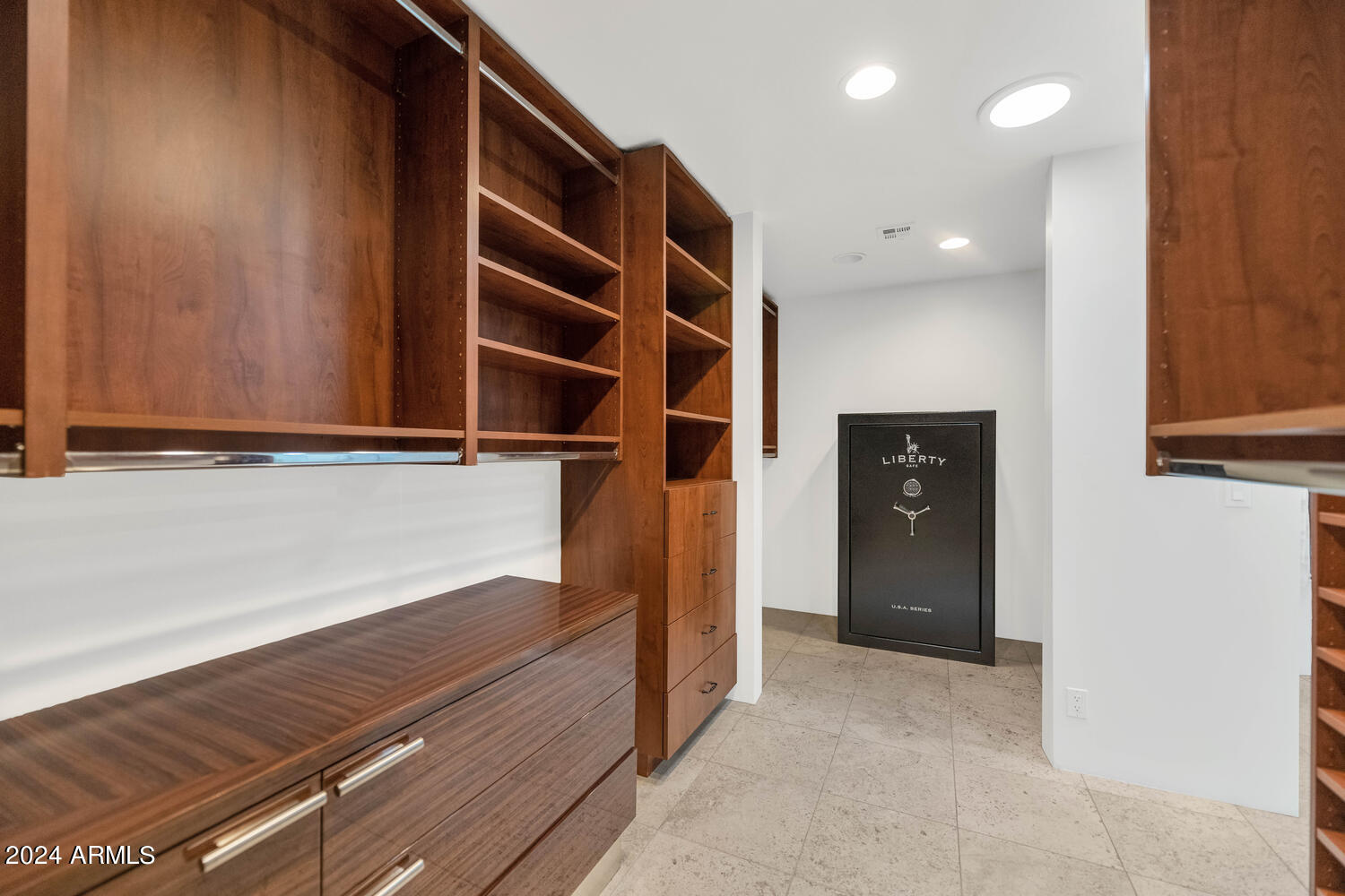 COLLINS GROVE - Residential Lease