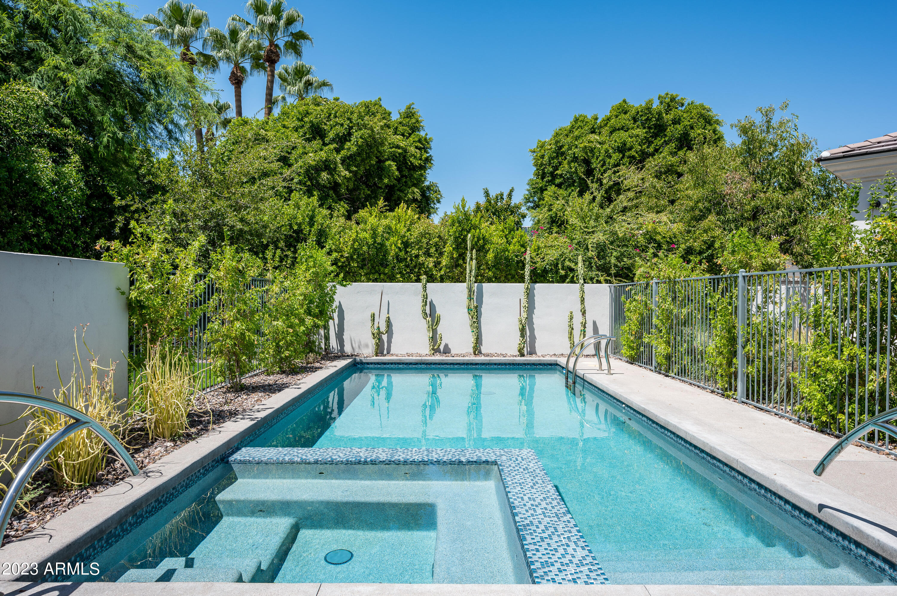 CHENEY ESTATES LOT 1-72 TR A-C D1 D2 E,F - Residential