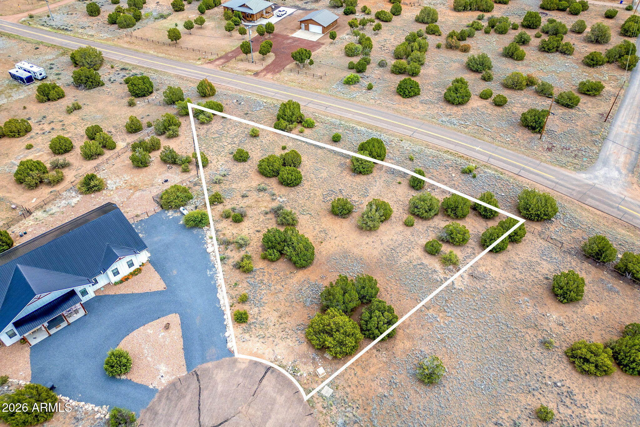 WHITE MOUNTAIN LAKES UNIT 18 - Land