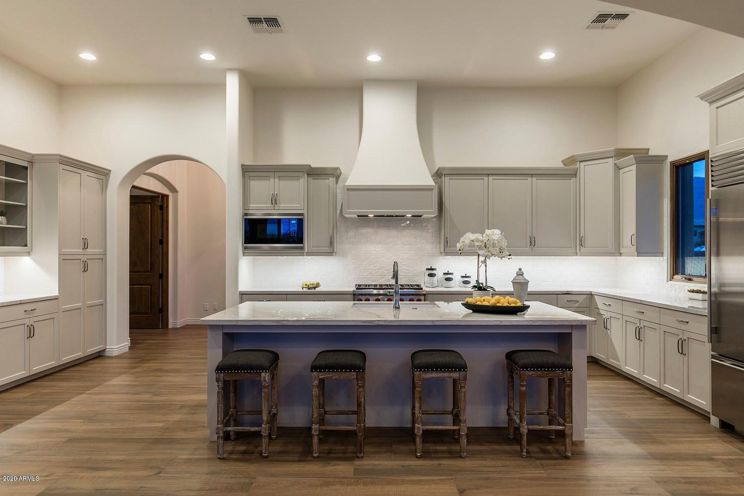 SUPERSTITION MOUNTAIN - Residential