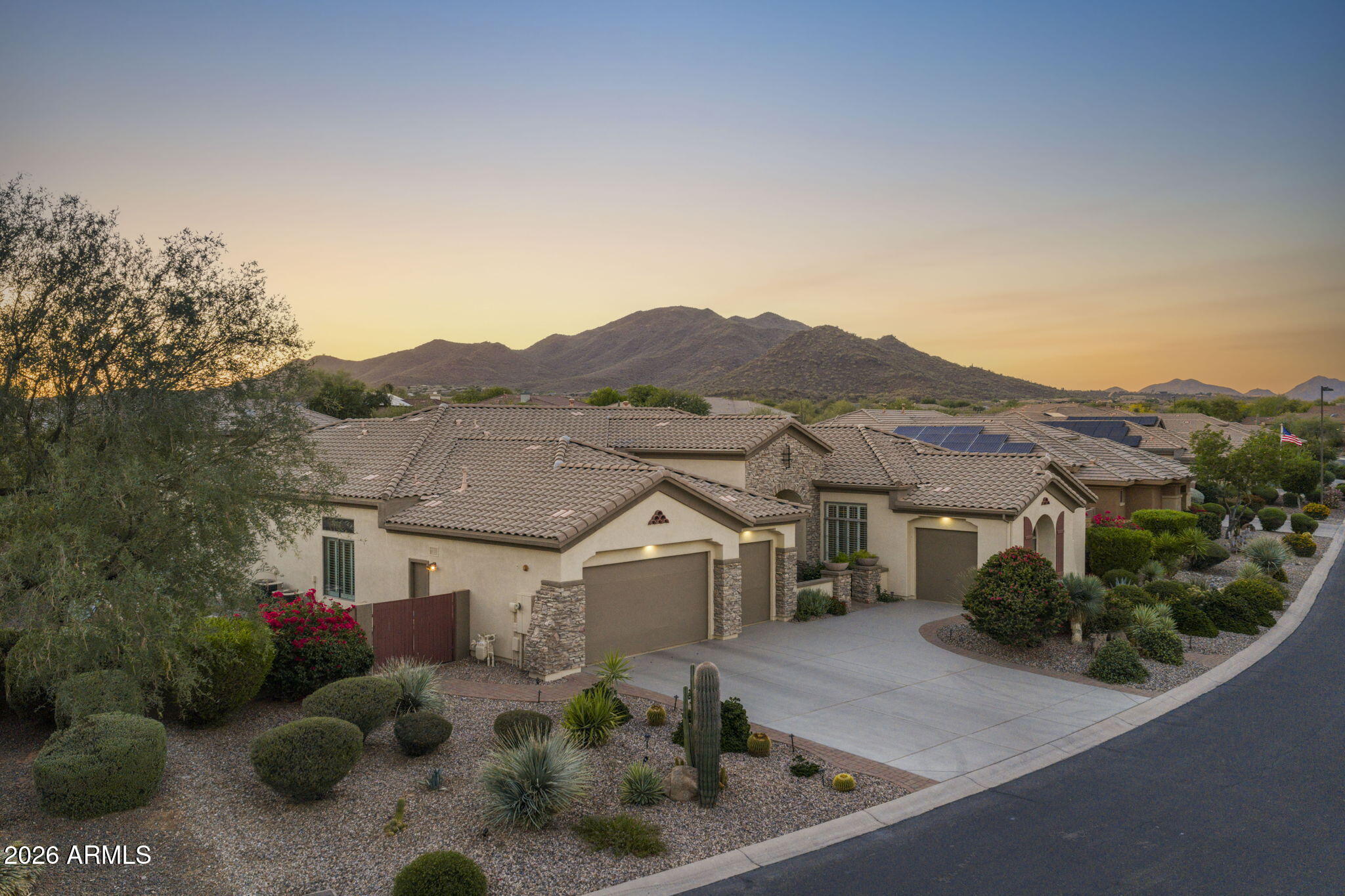 ANTHEM COUNTRY CLUB - Residential