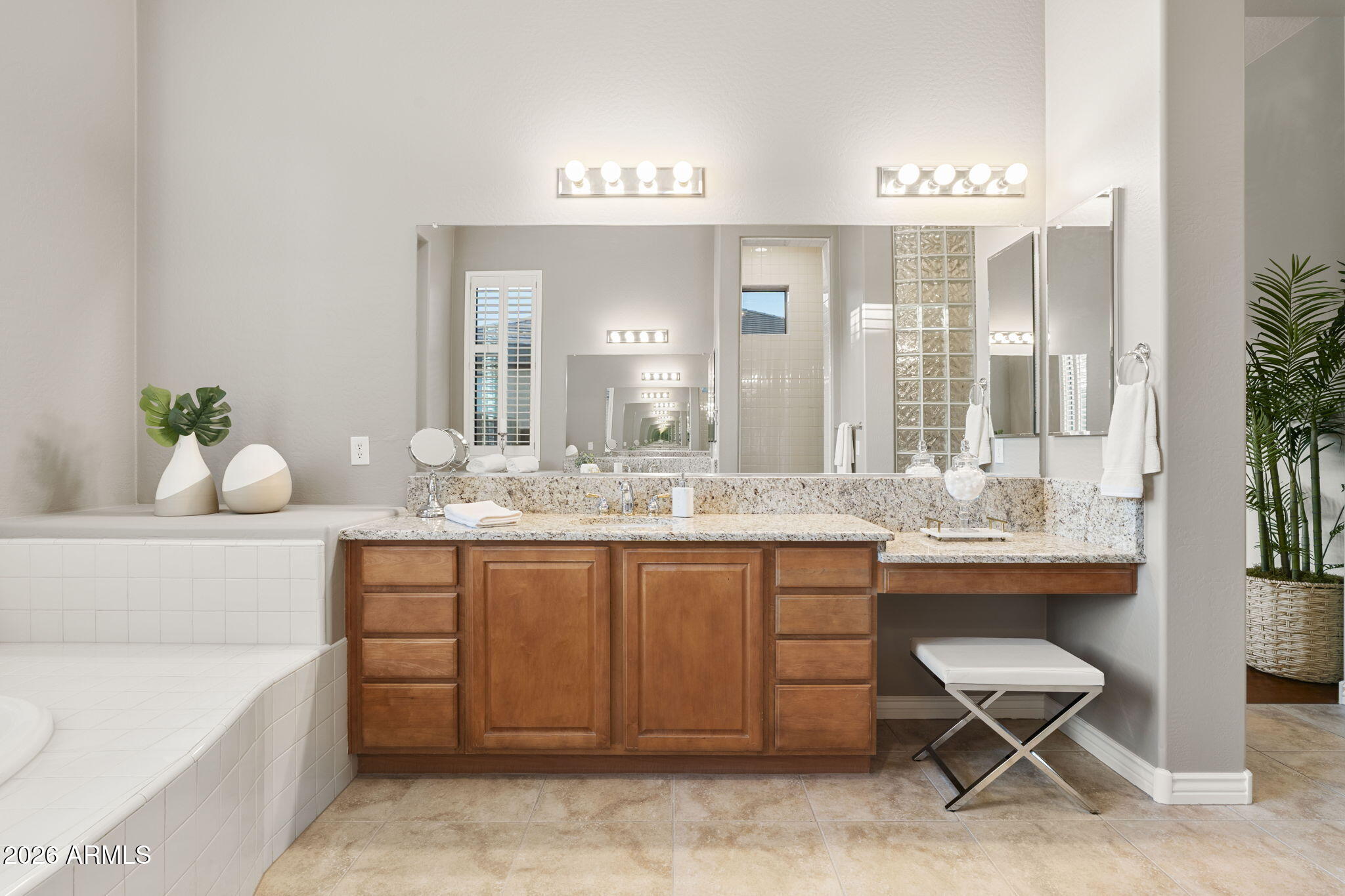 ANTHEM COUNTRY CLUB - Residential