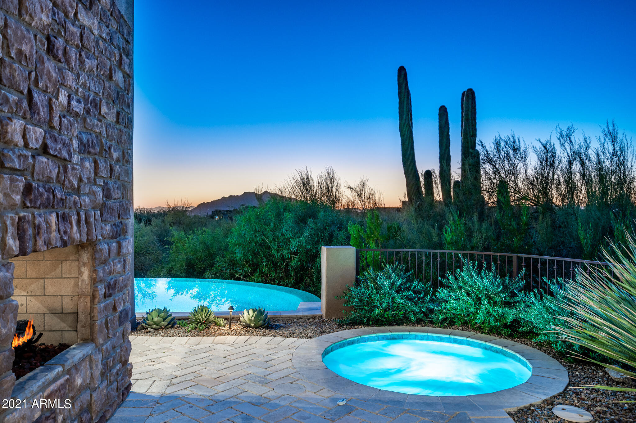 DESERT MOUNTAIN - Residential