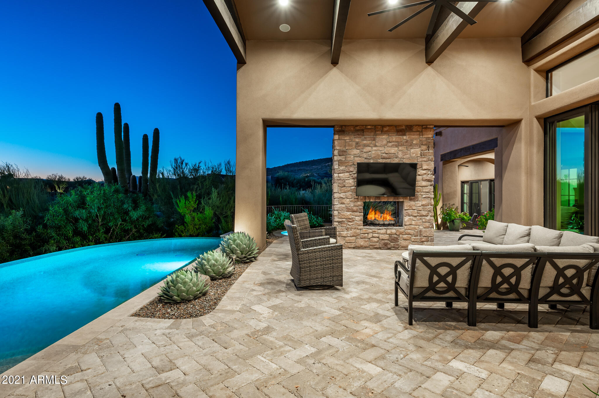 DESERT MOUNTAIN - Residential