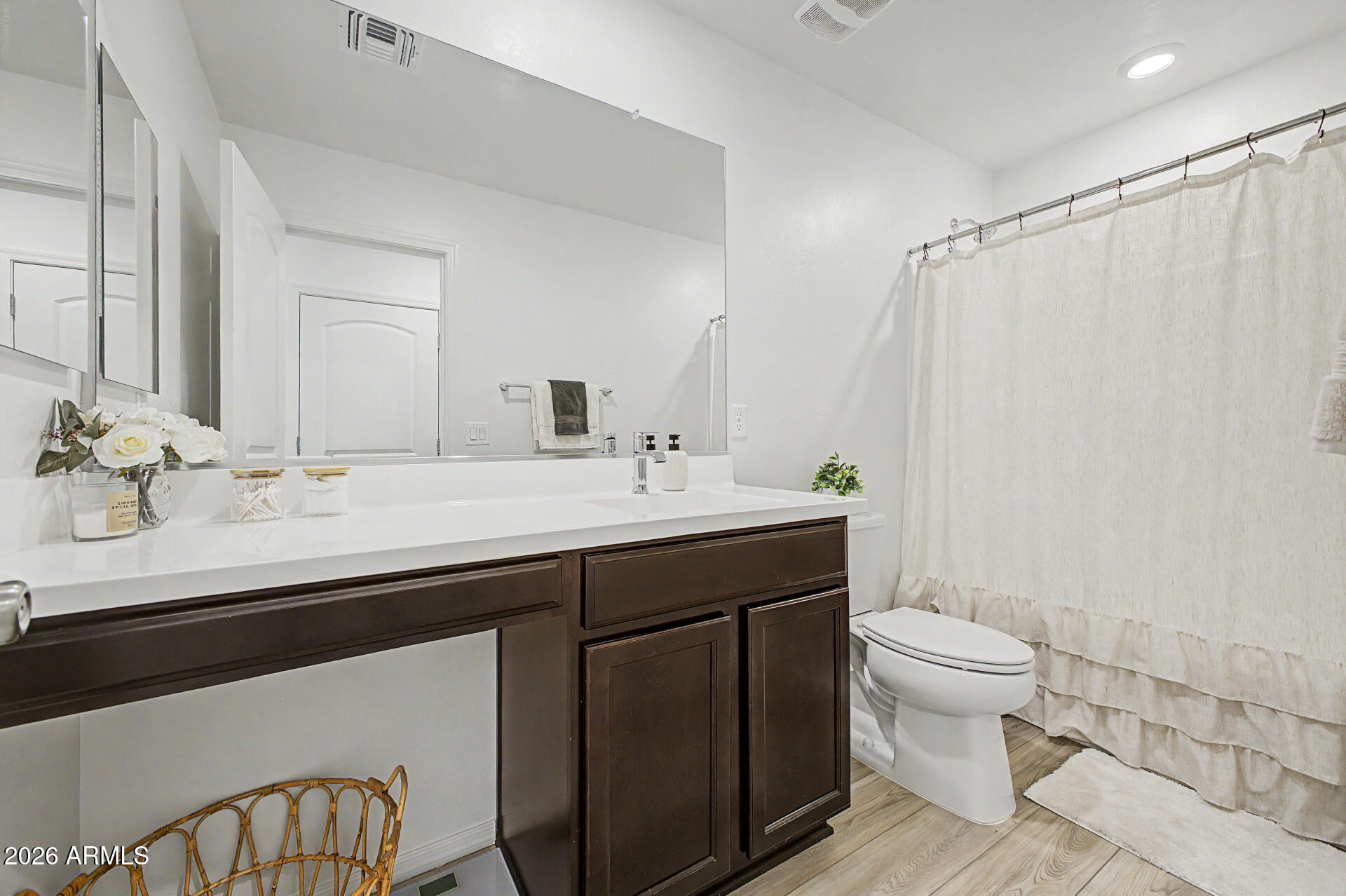 DOBBINS MANOR - Residential