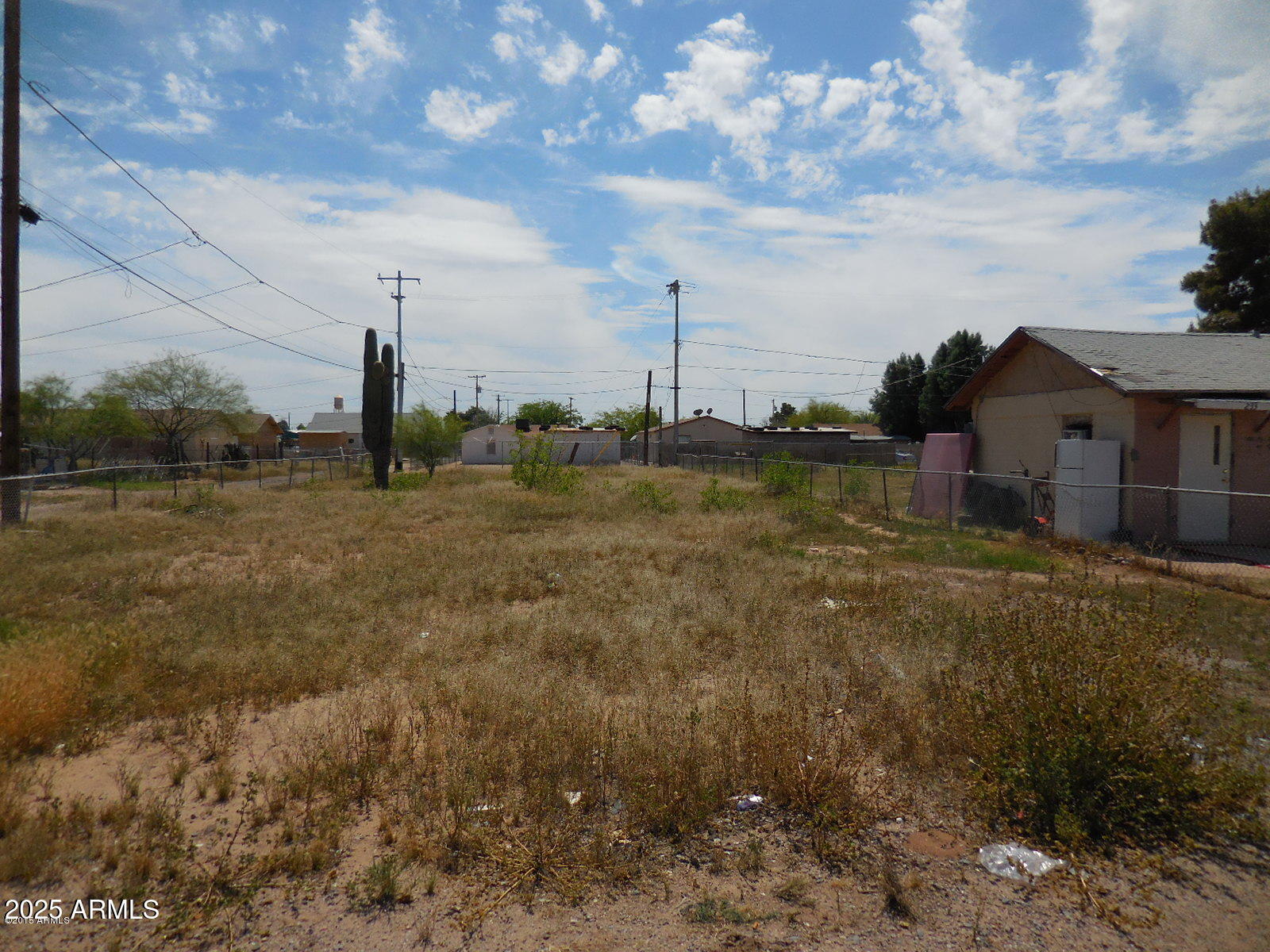 ALL UTILITIES ON SITE AND READY FOR AND END USER OR INVESTOR TO BUILD A NEW HOME!