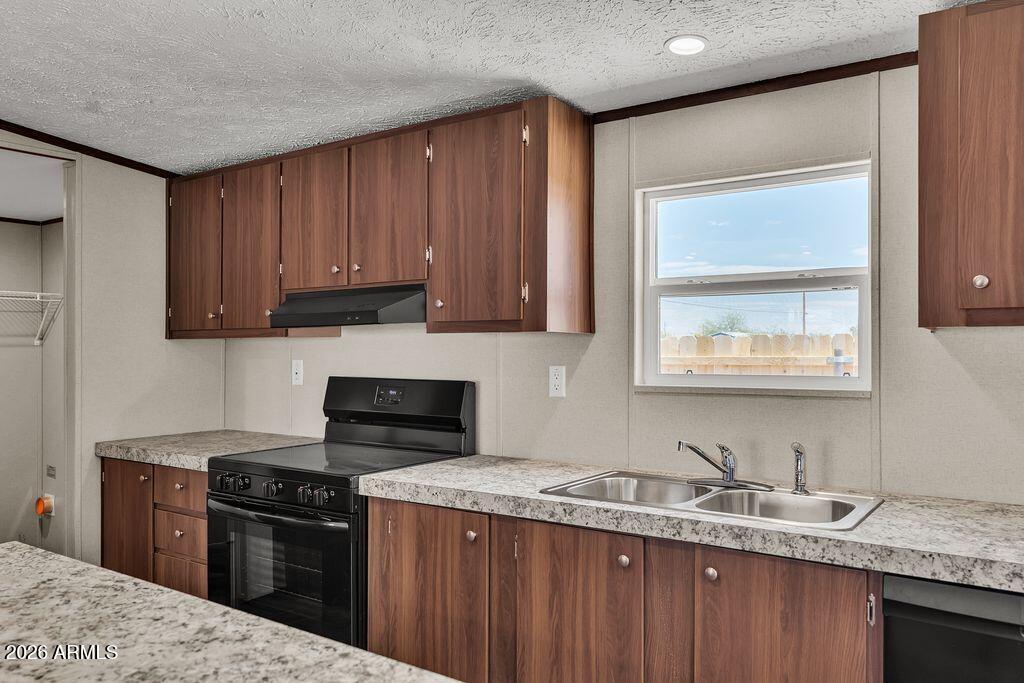 TOLTEC/ARIZONA VALLEY UNIT EIGHT - Residential