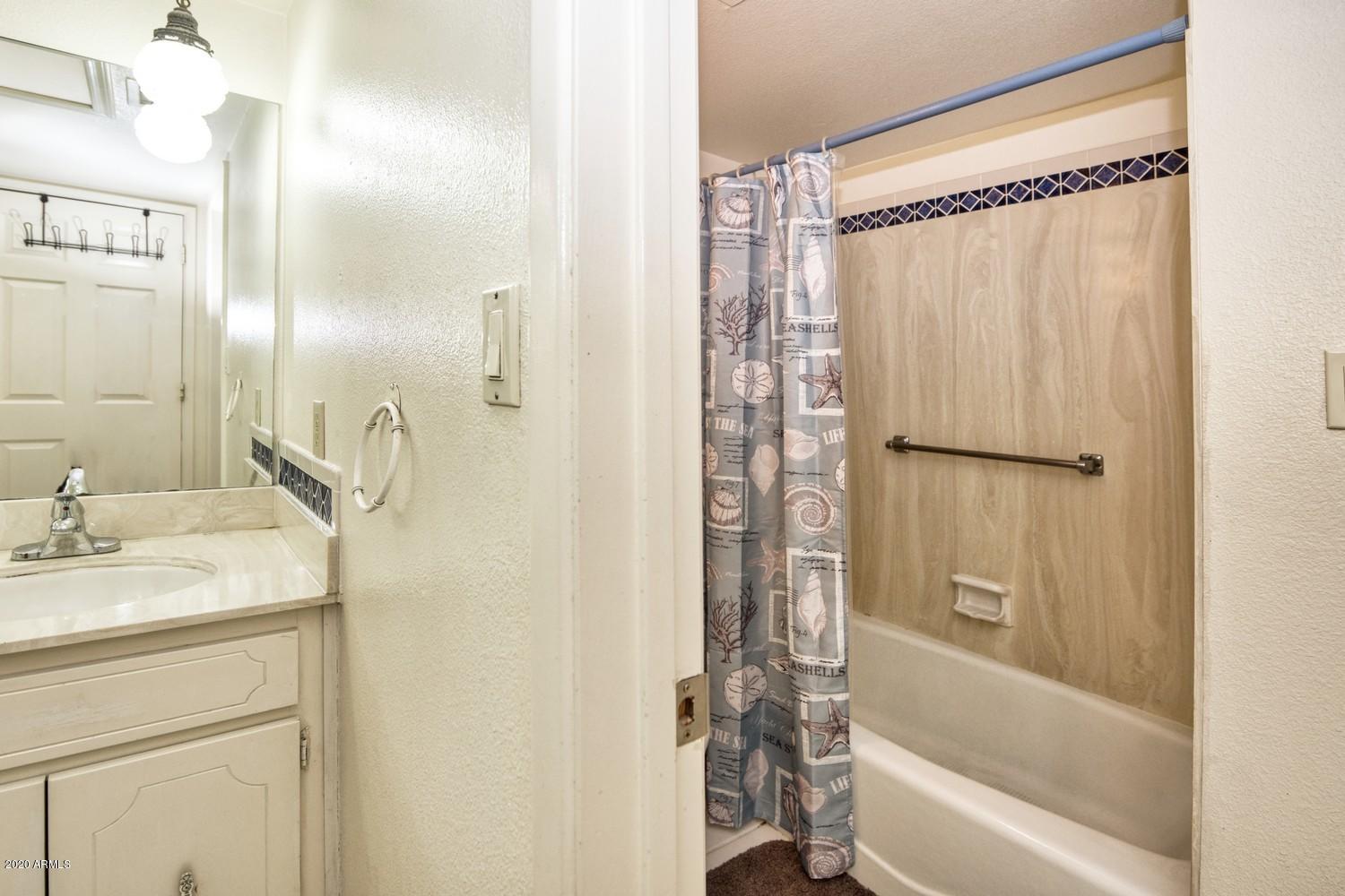 TOWN & COUNTRY ESTATES UNIT 6 - Residential