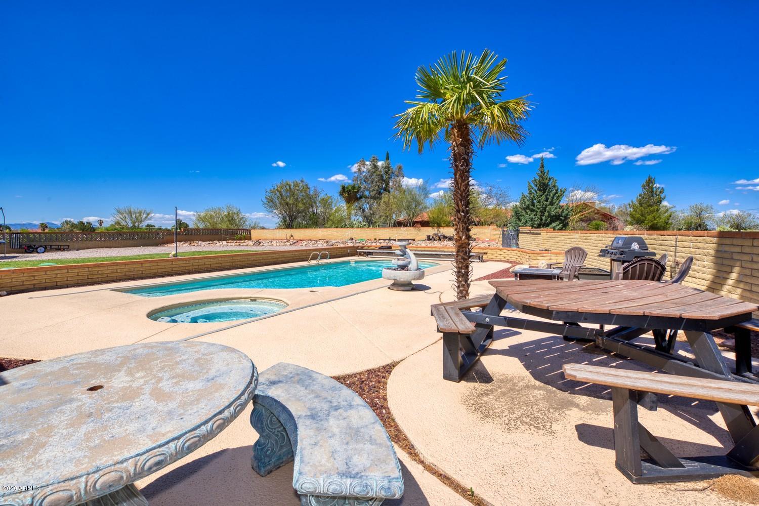 TOWN & COUNTRY ESTATES UNIT 6 - Residential
