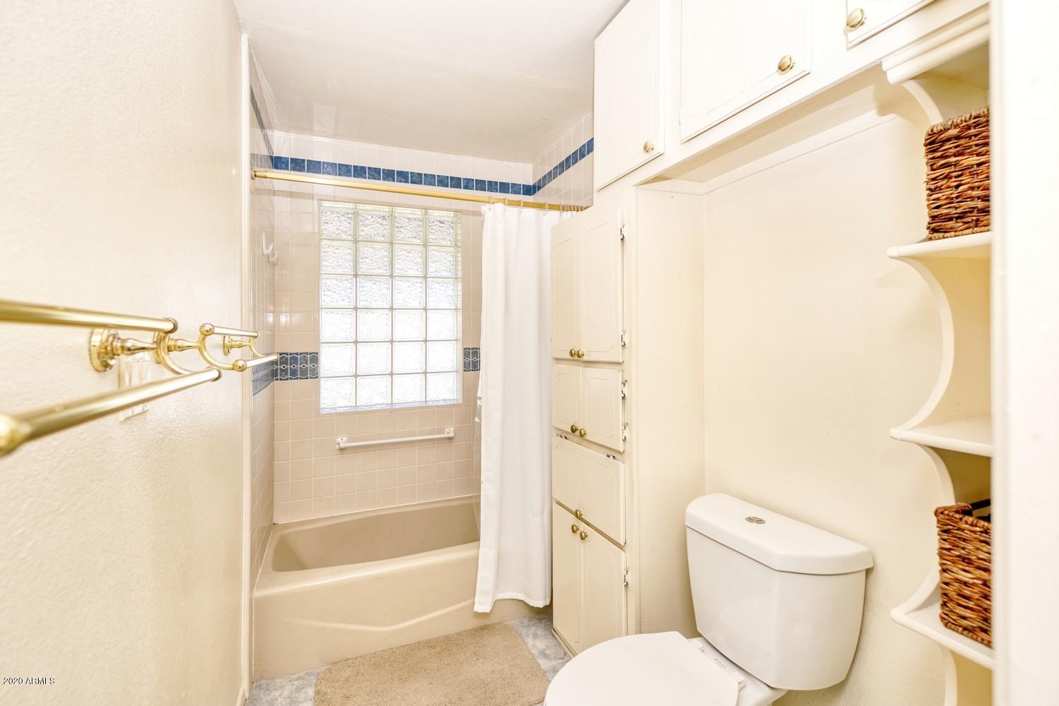 TOWN & COUNTRY ESTATES UNIT 6 - Residential