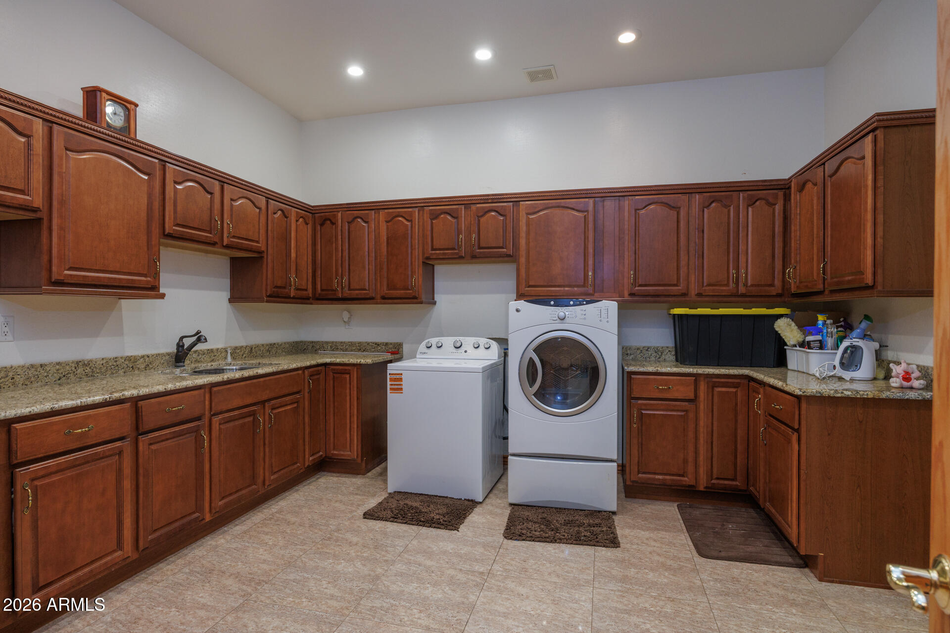 MOUNTAIN VIEW ESTATES UNIT NO 1 - Residential