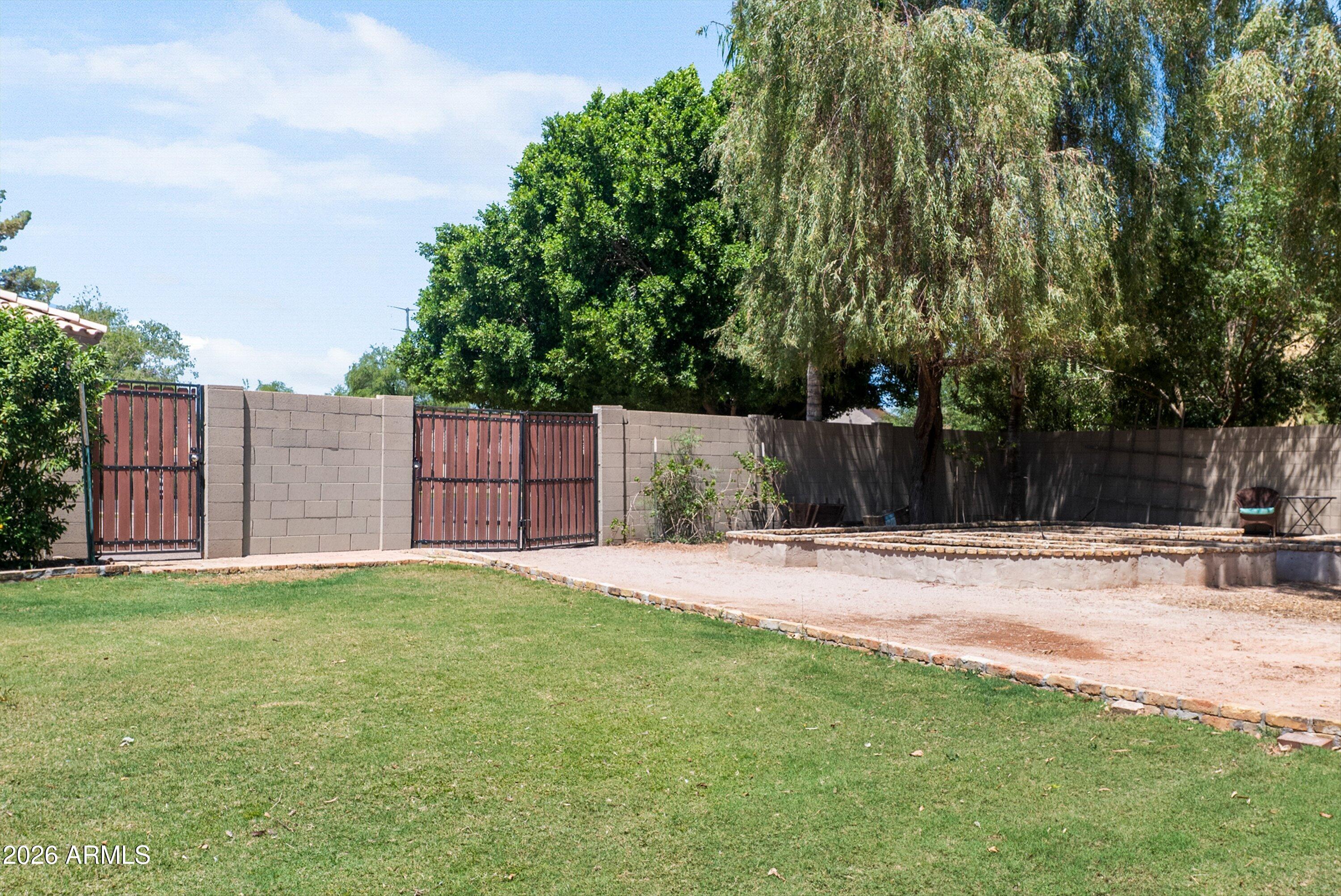 EQUESTRIAN ESTATES AT FINLEY FARMS - Residential