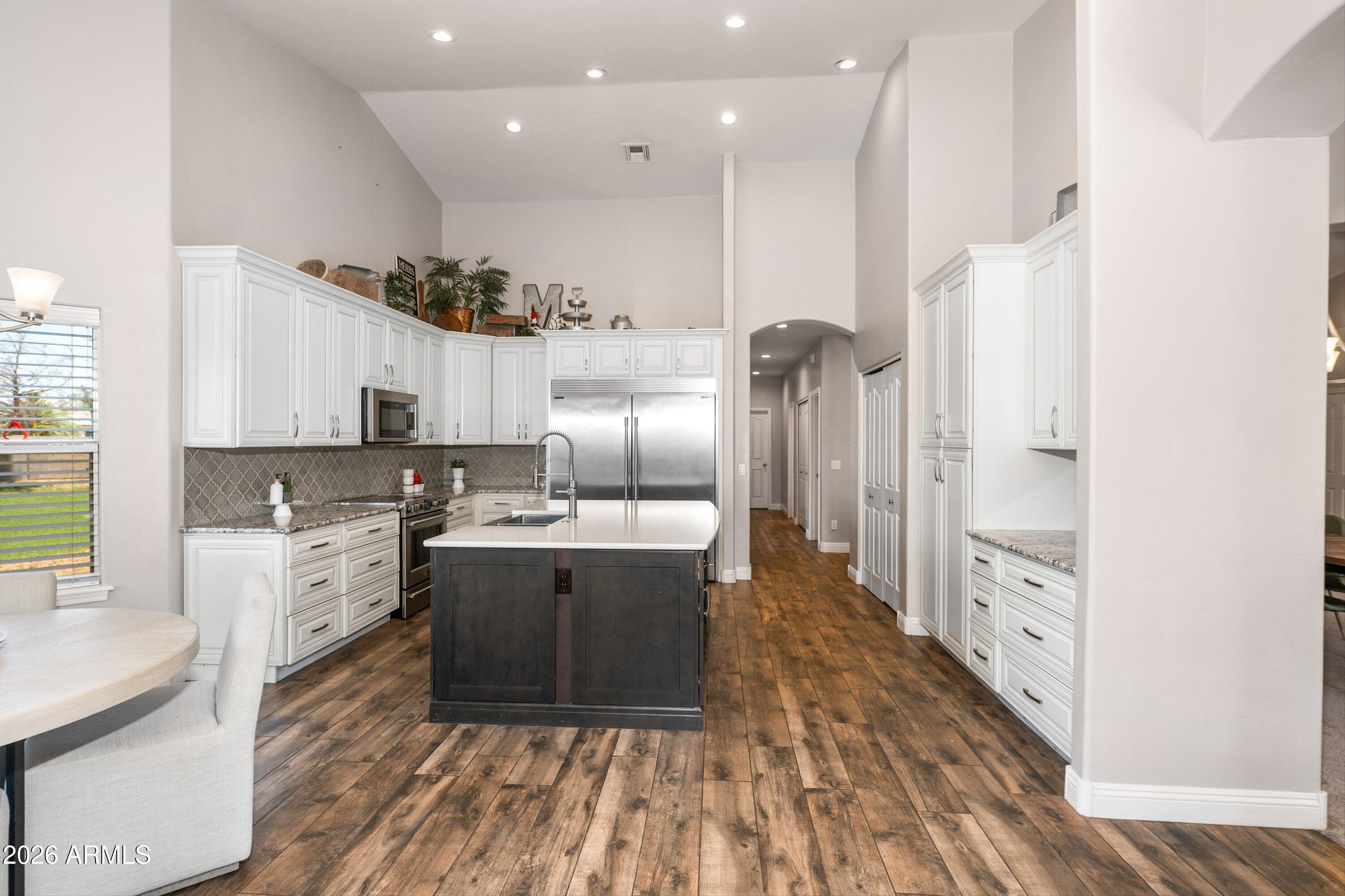 EQUESTRIAN ESTATES AT FINLEY FARMS - Residential