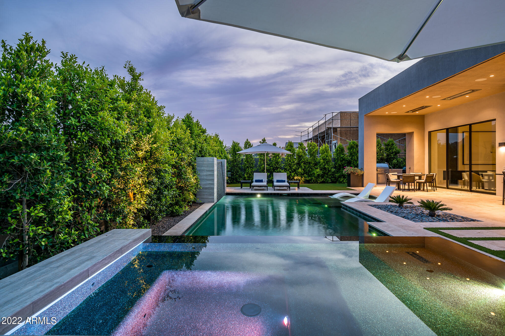 RITZ-CARLTON - Residential