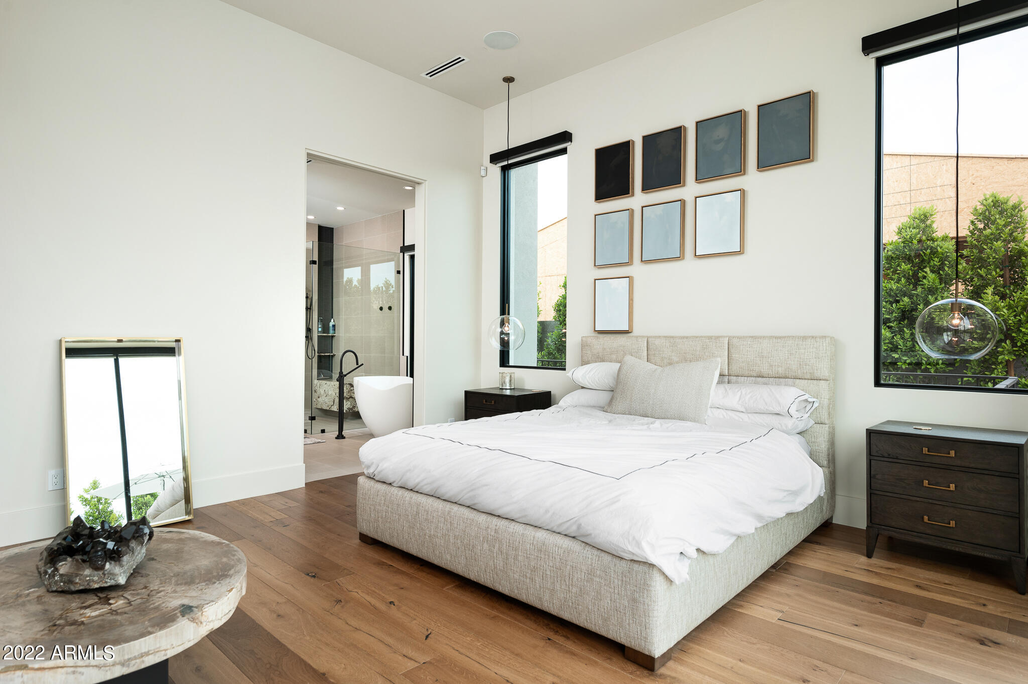 RITZ-CARLTON - Residential