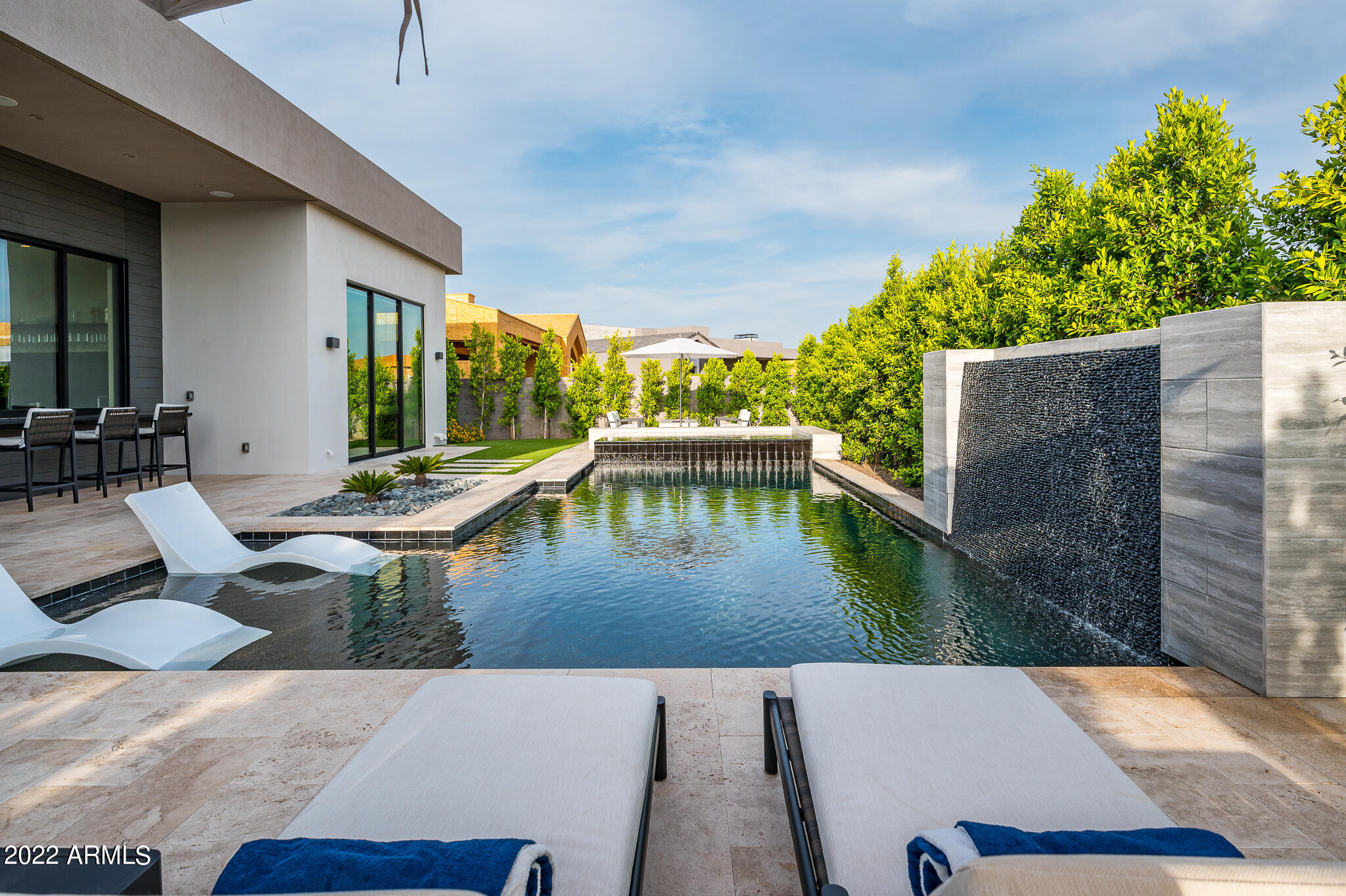 RITZ-CARLTON - Residential