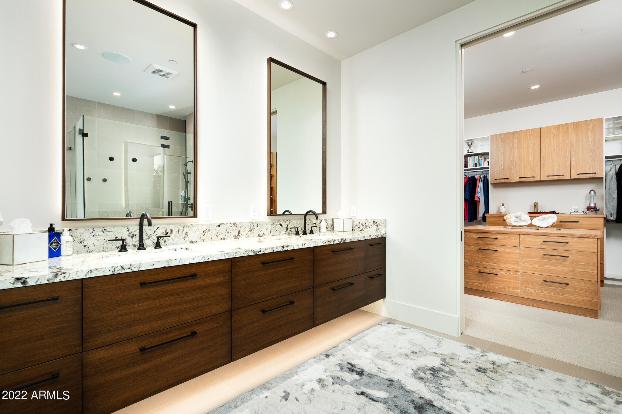 RITZ-CARLTON - Residential