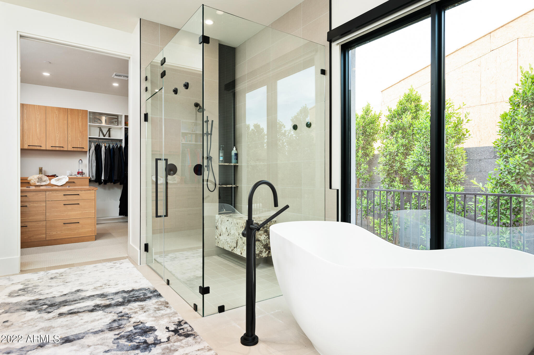 RITZ-CARLTON - Residential