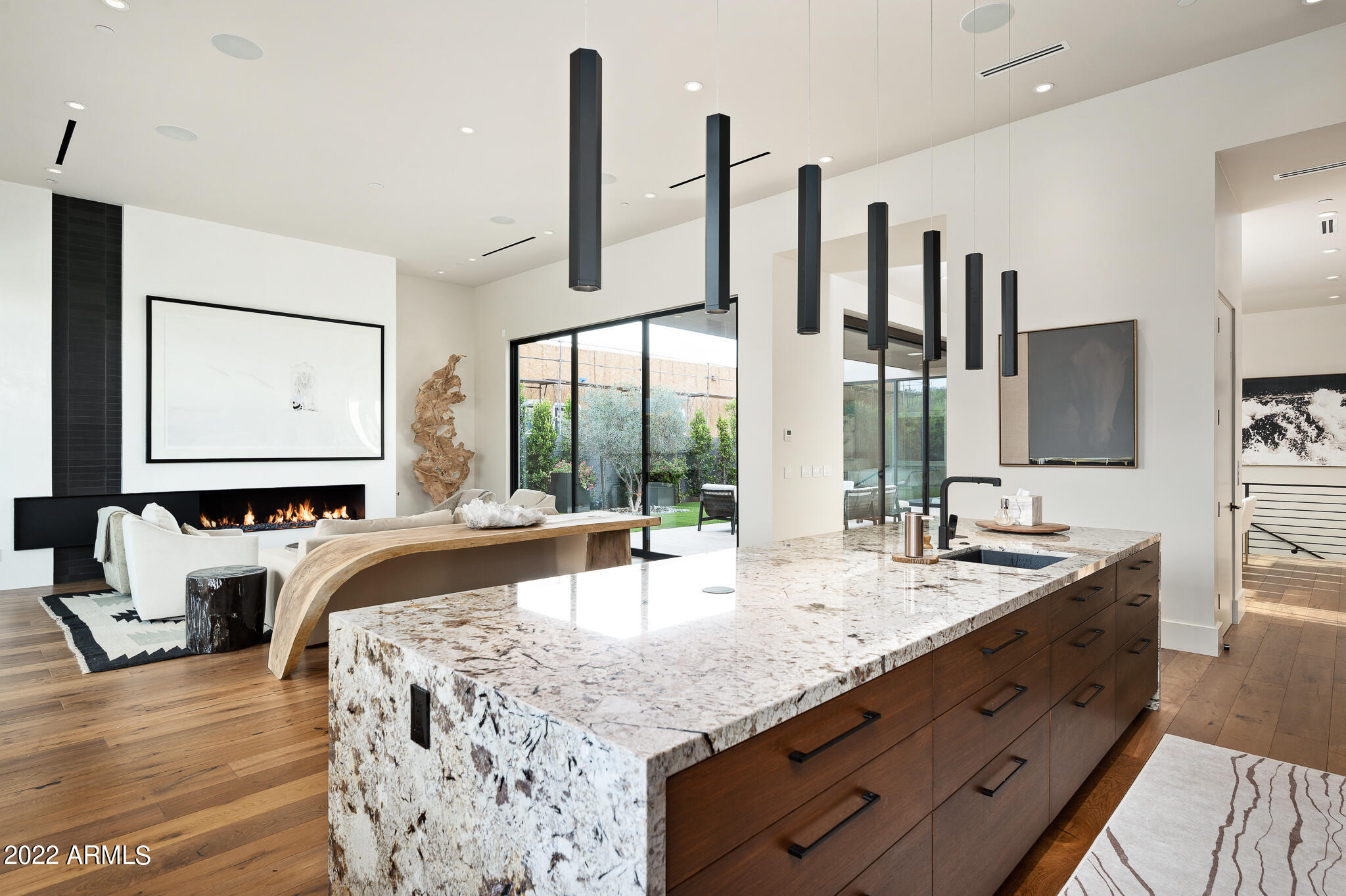 RITZ-CARLTON - Residential