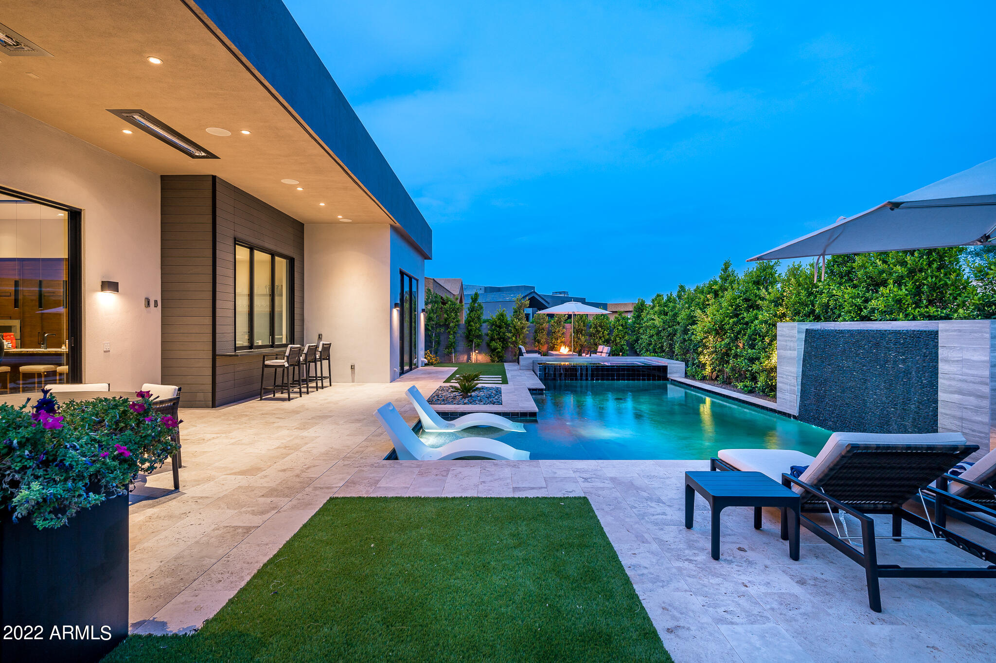 RITZ-CARLTON - Residential