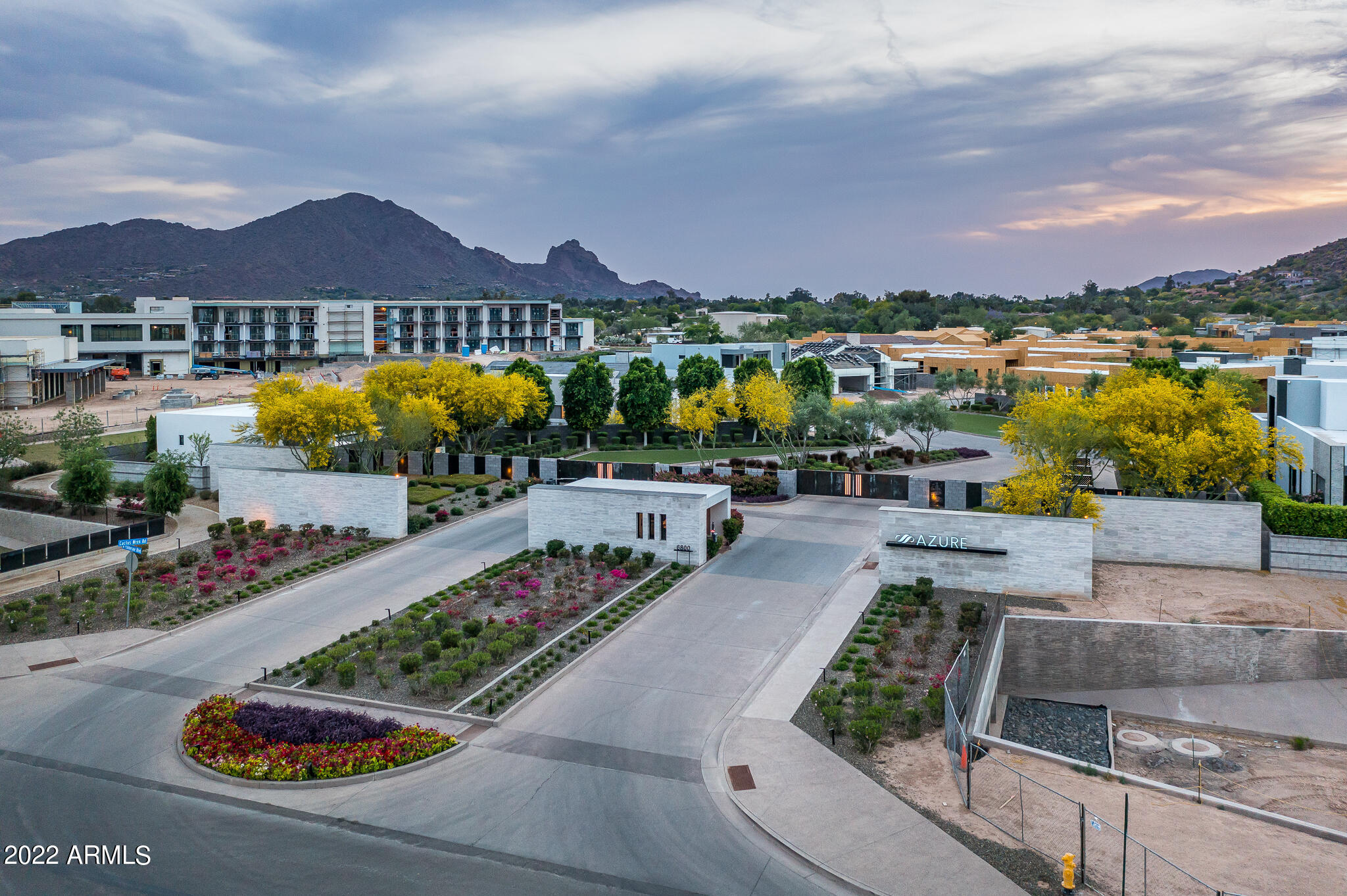RITZ-CARLTON - Residential