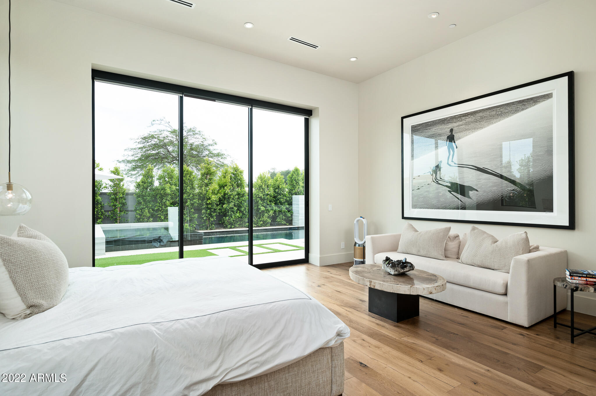 RITZ-CARLTON - Residential
