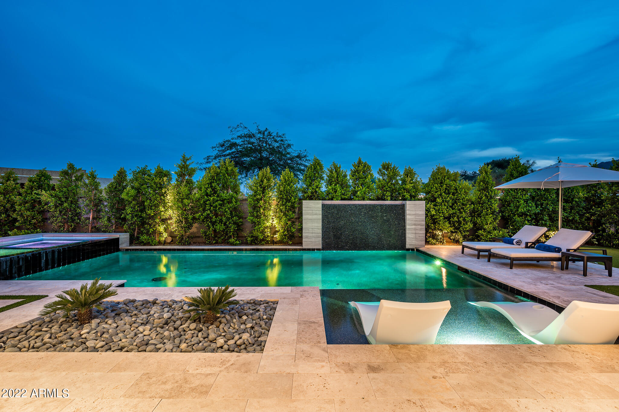RITZ-CARLTON - Residential