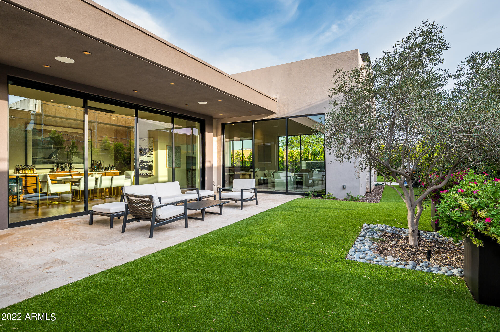 RITZ-CARLTON - Residential