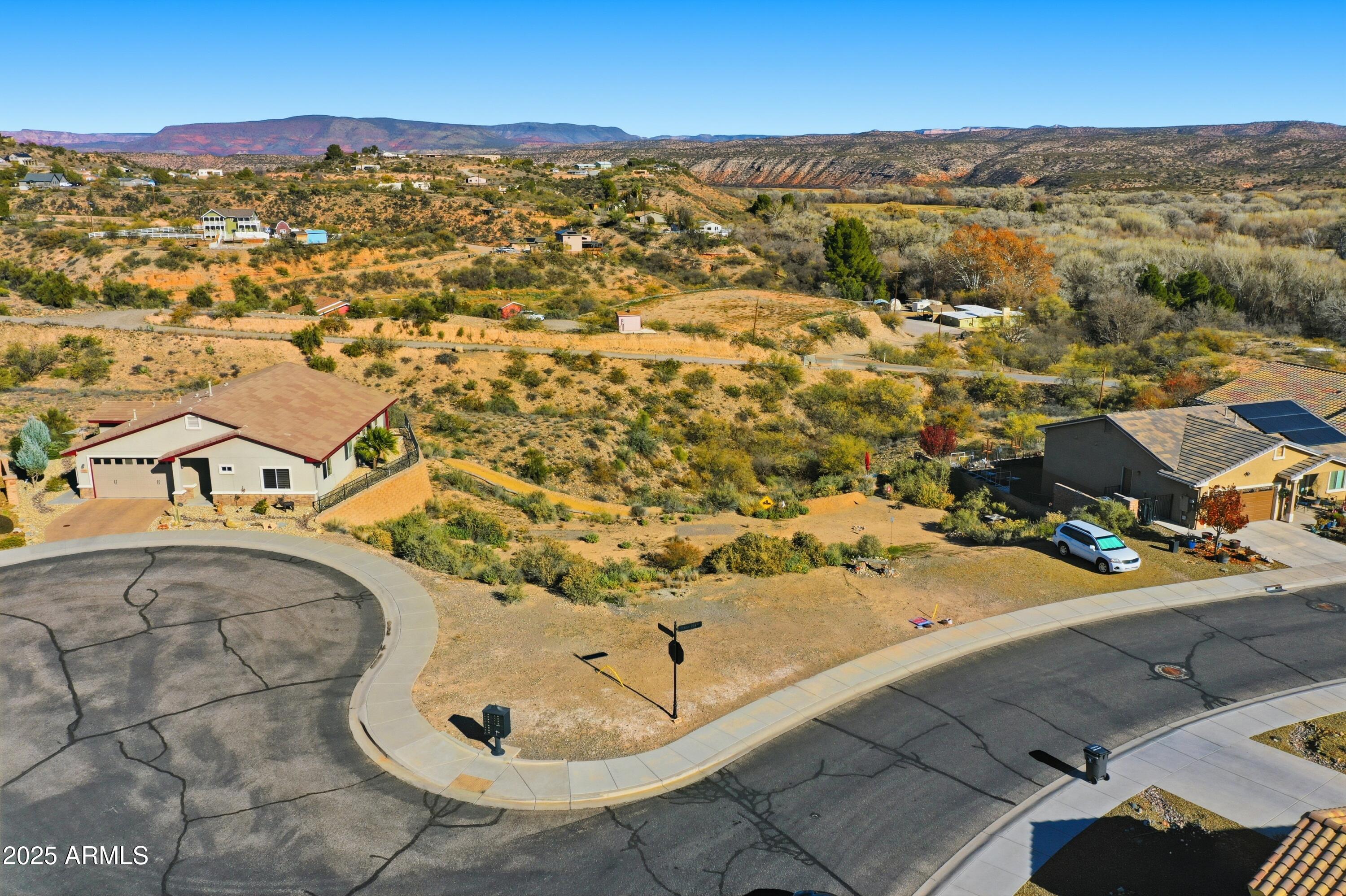 GREY FOX RIDGE - Land