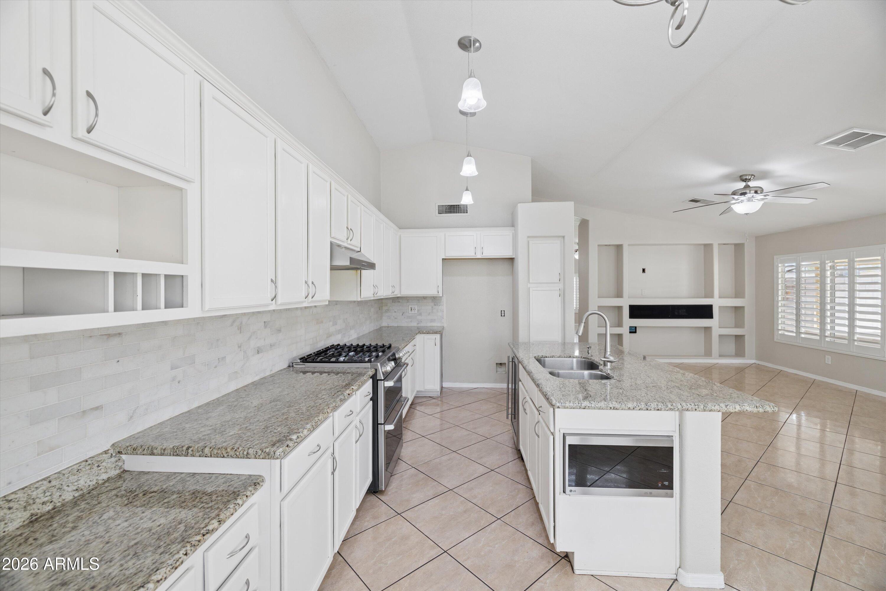 CAMPBELL COURT - Residential
