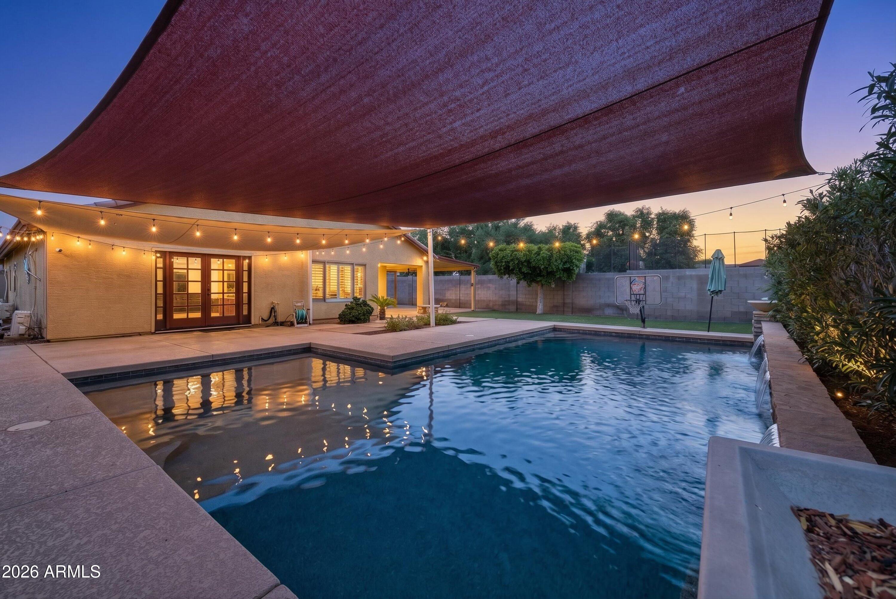 CAMPBELL COURT - Residential