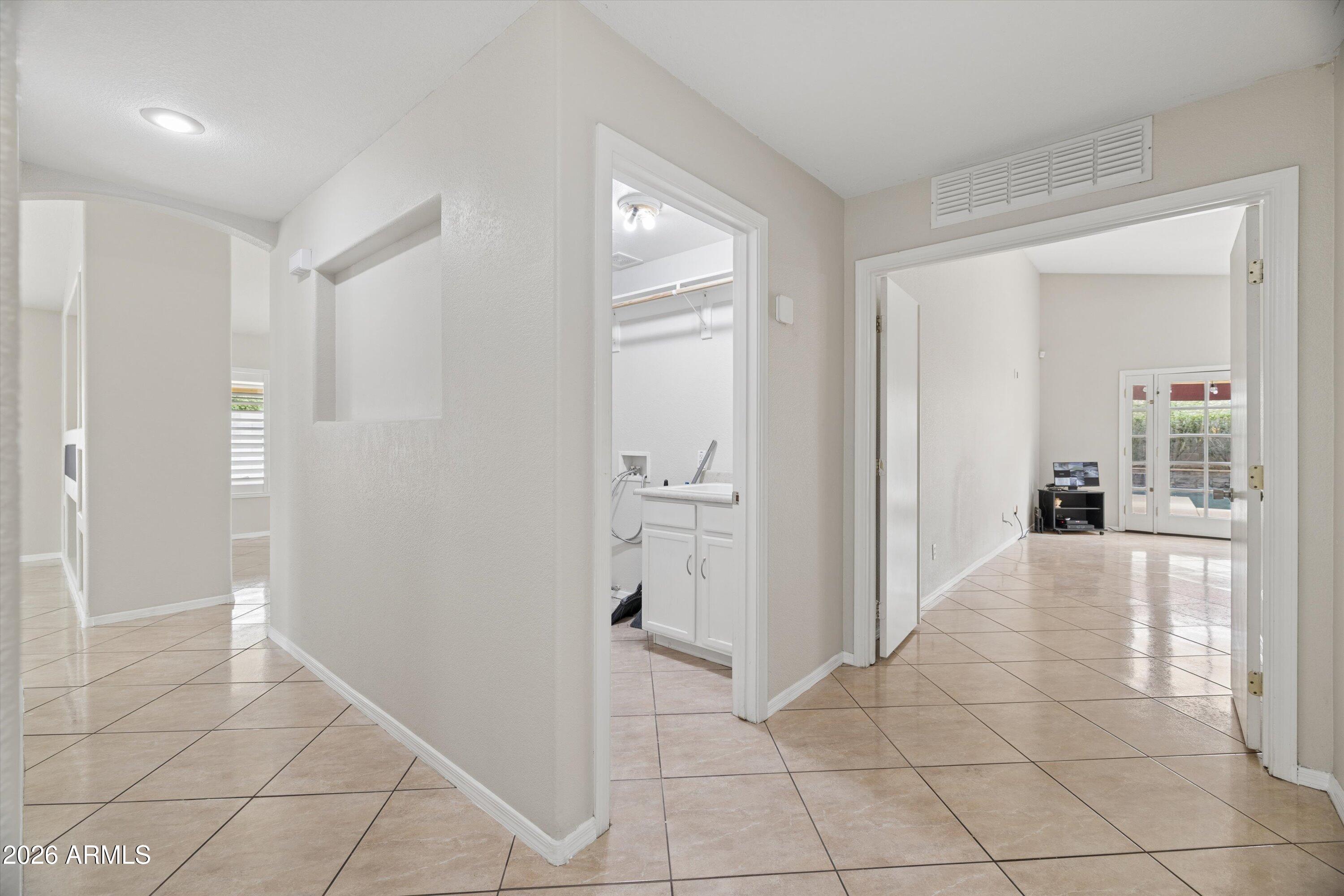 CAMPBELL COURT - Residential