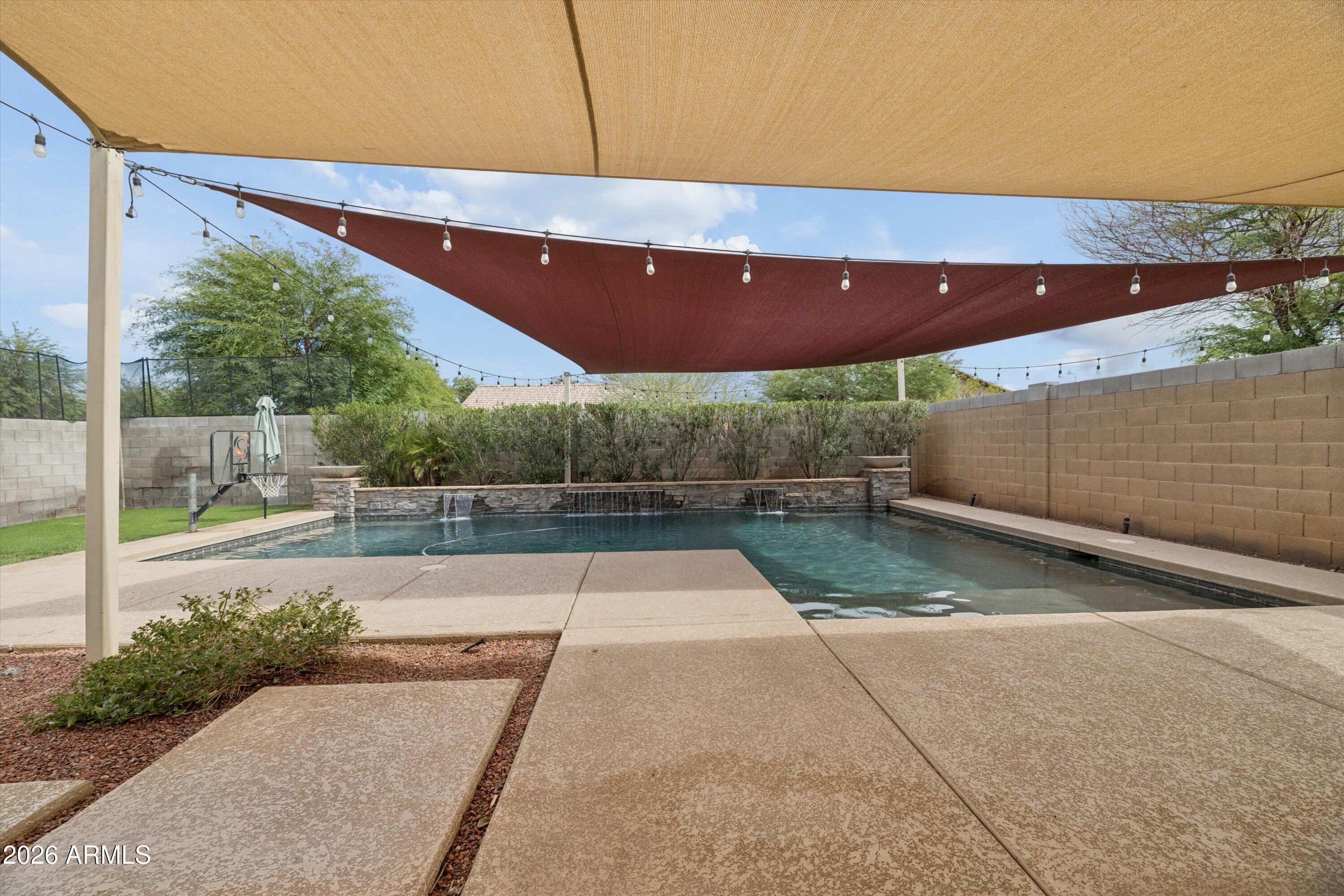 CAMPBELL COURT - Residential