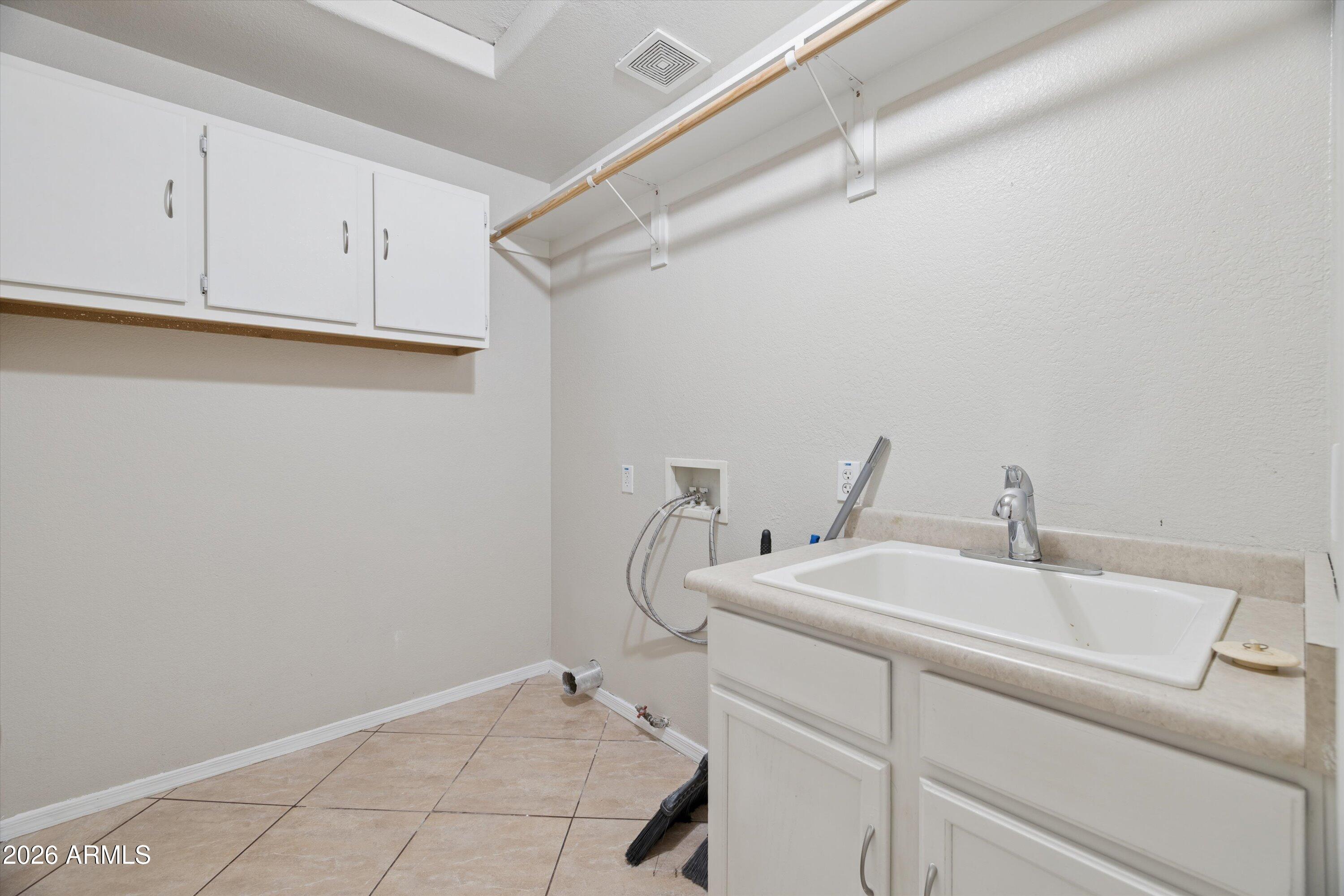 CAMPBELL COURT - Residential