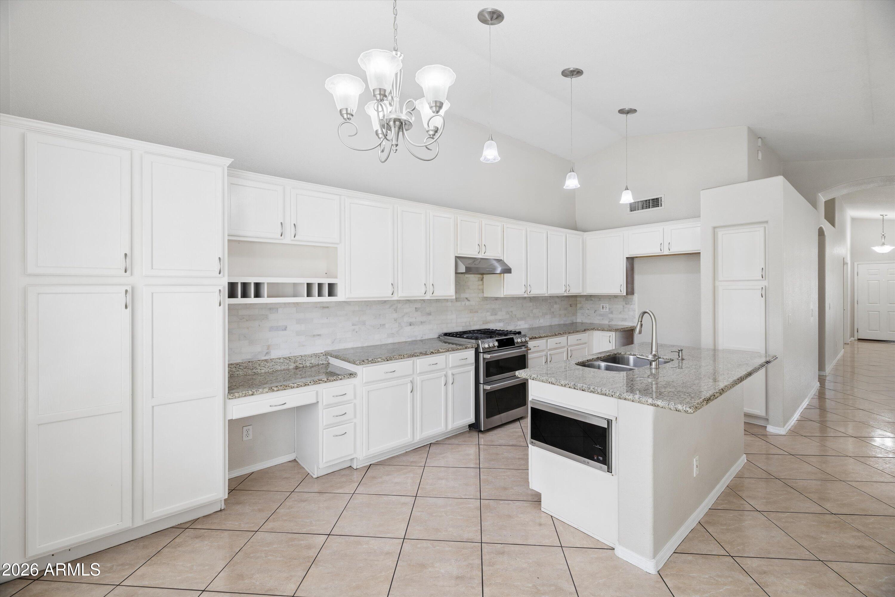 CAMPBELL COURT - Residential